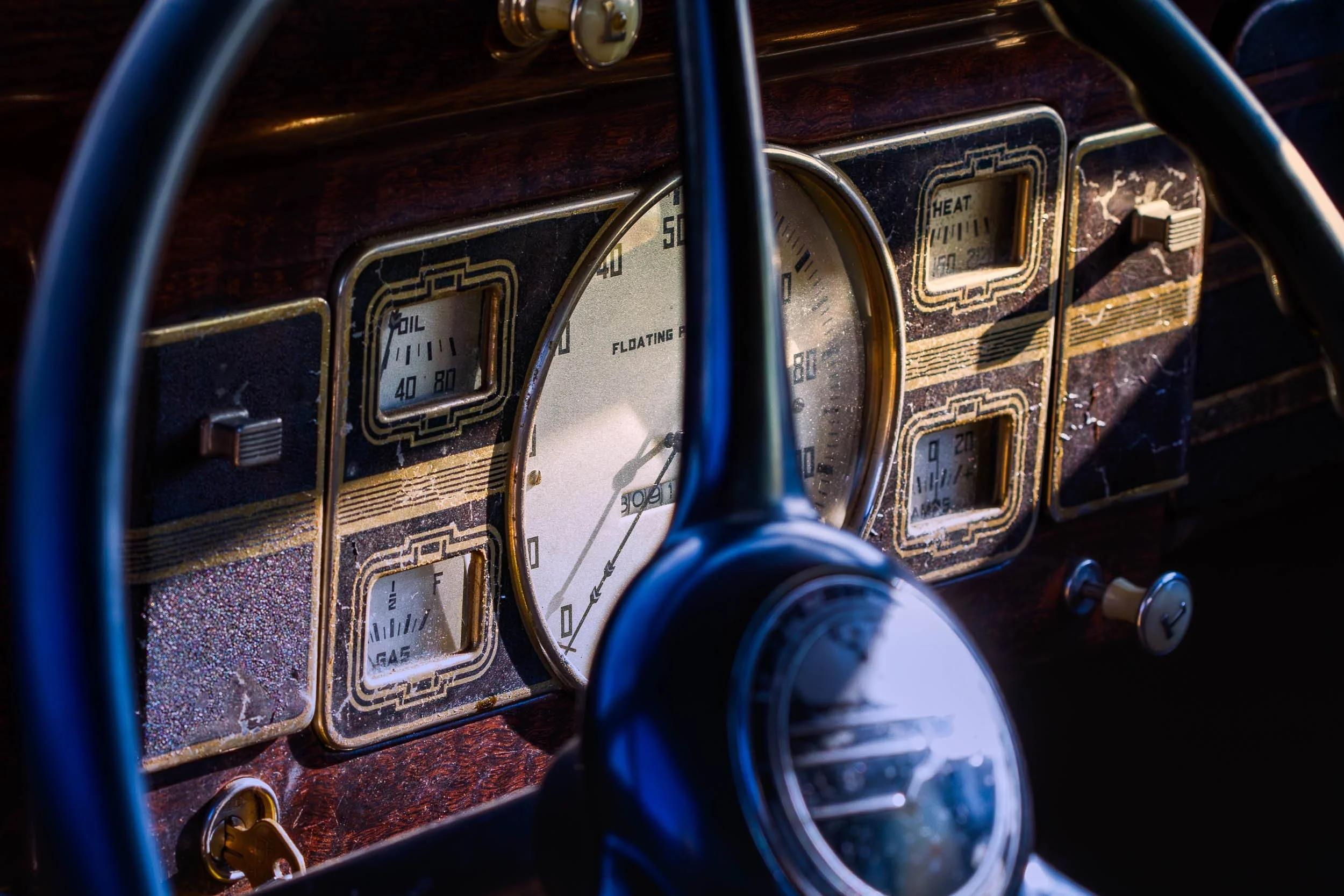 Classic Cars Vintage Dashboard-1.jpg