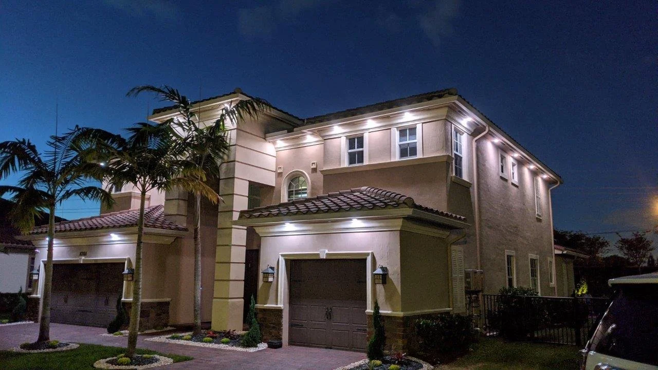 Wenatchee Vally house commercial lighting holiday trim light cashmere Chelan Leavenworth