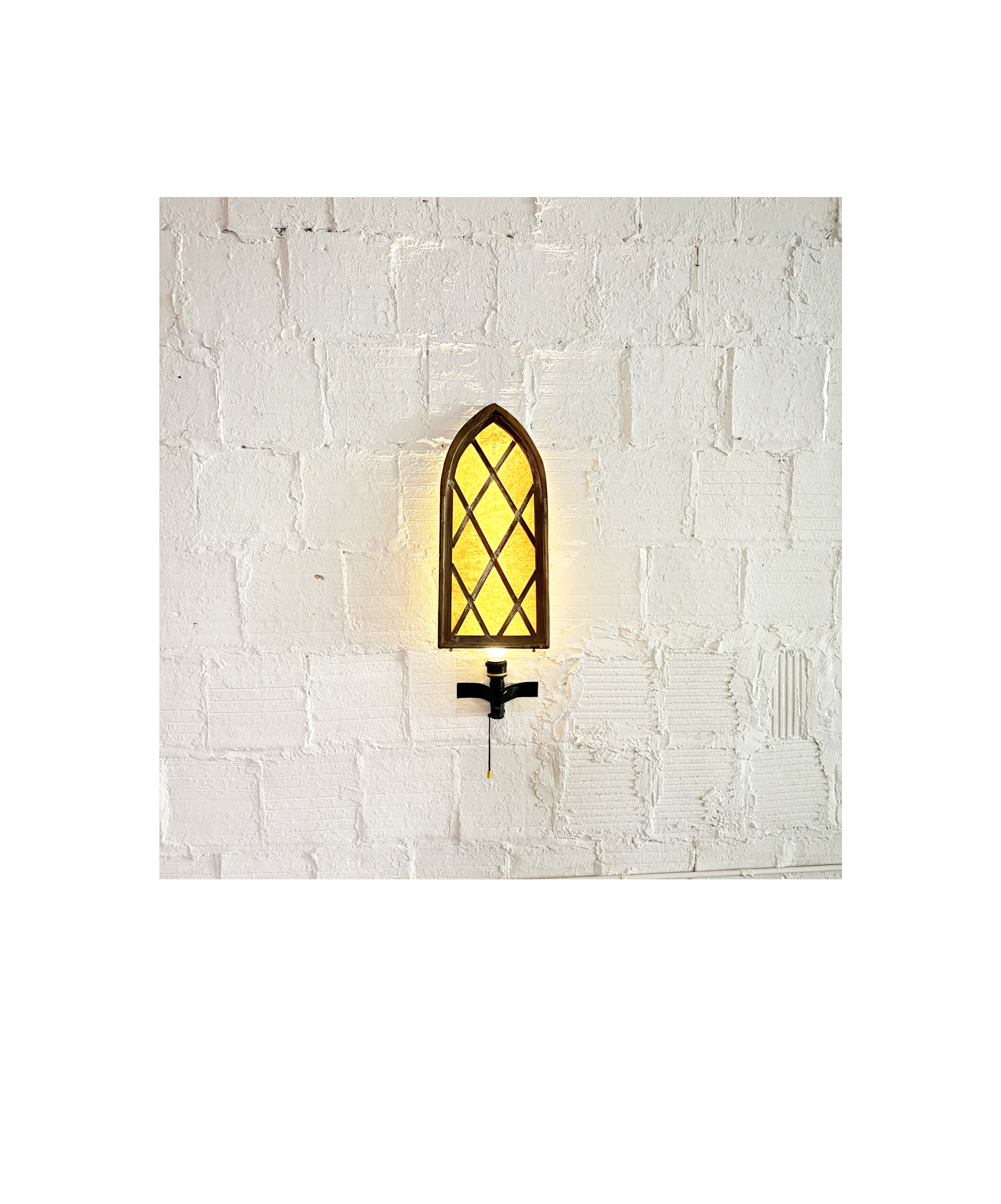 when i look out a window, i think of you (i)
Paper, PVA, found wooden frame, flashlight
14.5 x 31 x1.5 in
2025