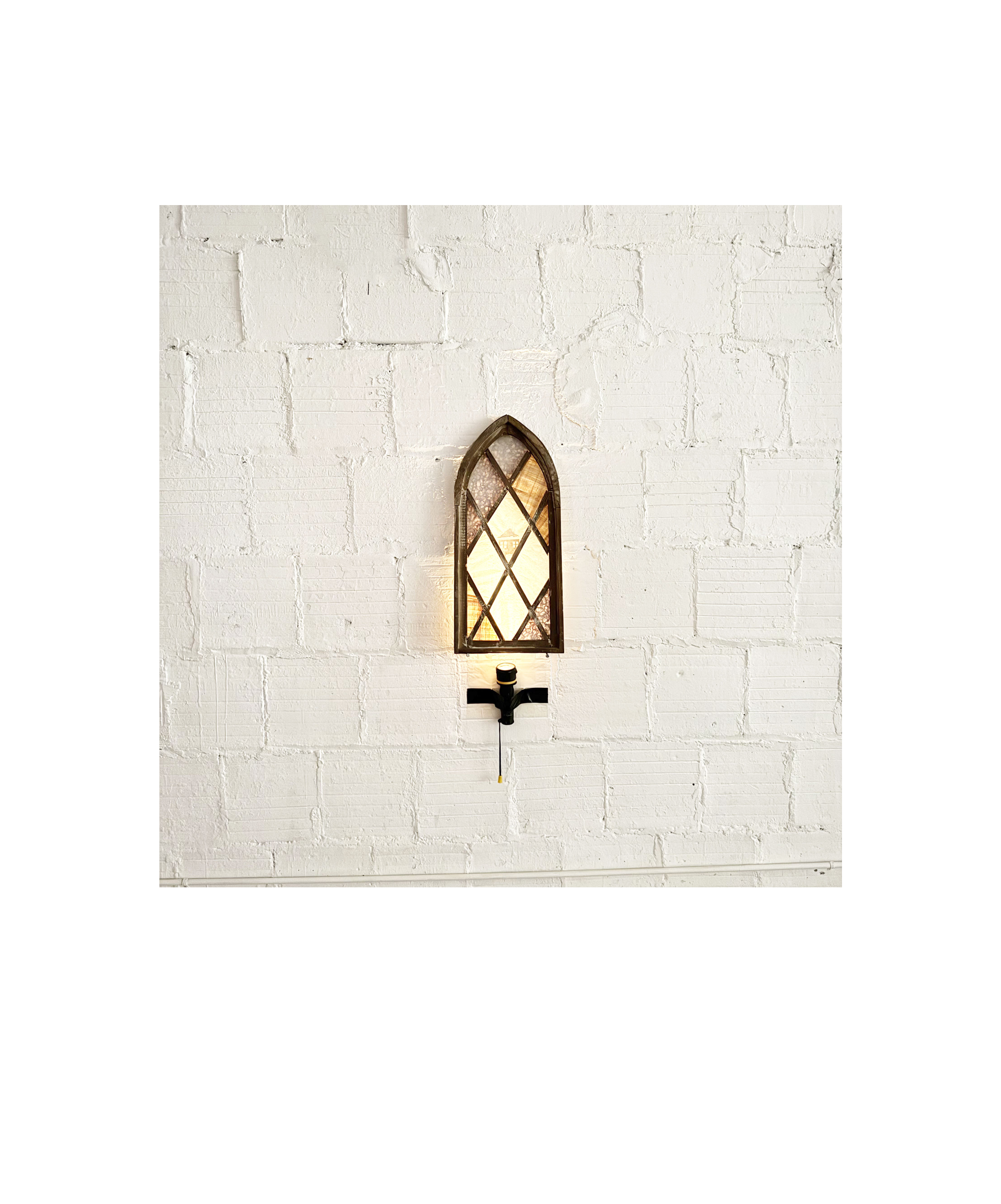 when i look out a window, i think of you (v)
Paper, PVA, found wooden frame, flashlight
14.5 x 31 x1.5 in

2025