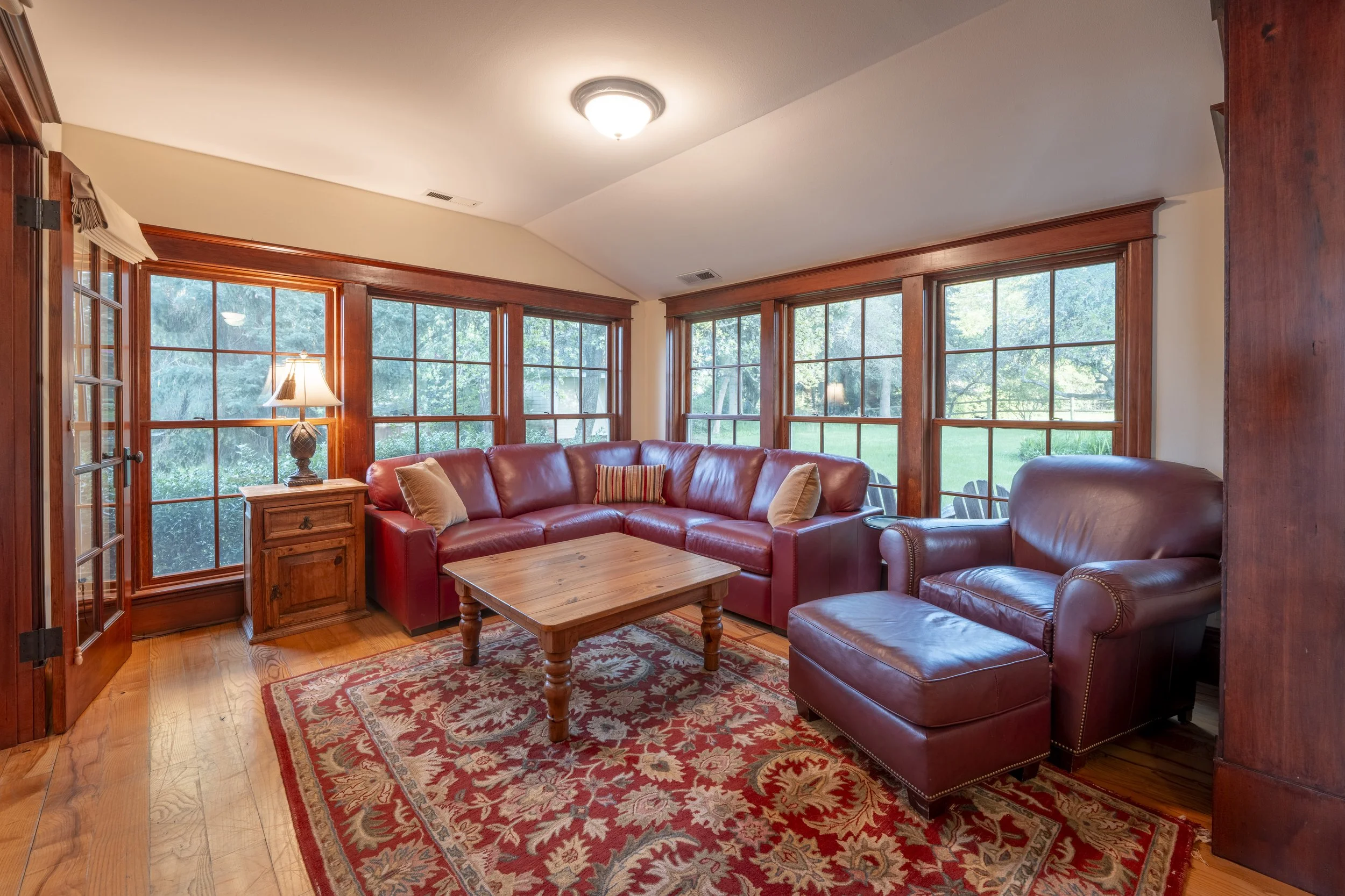 Marty's Place-36.jpg
