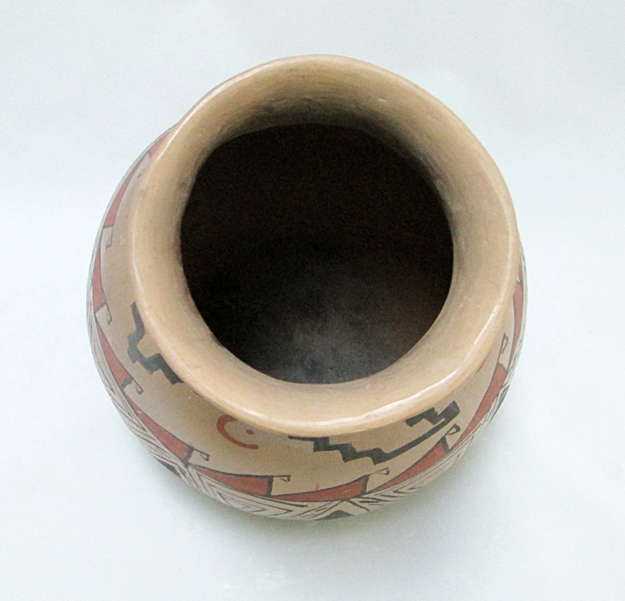 Casas Grande Olla rim view-2000 x 1924.JPG