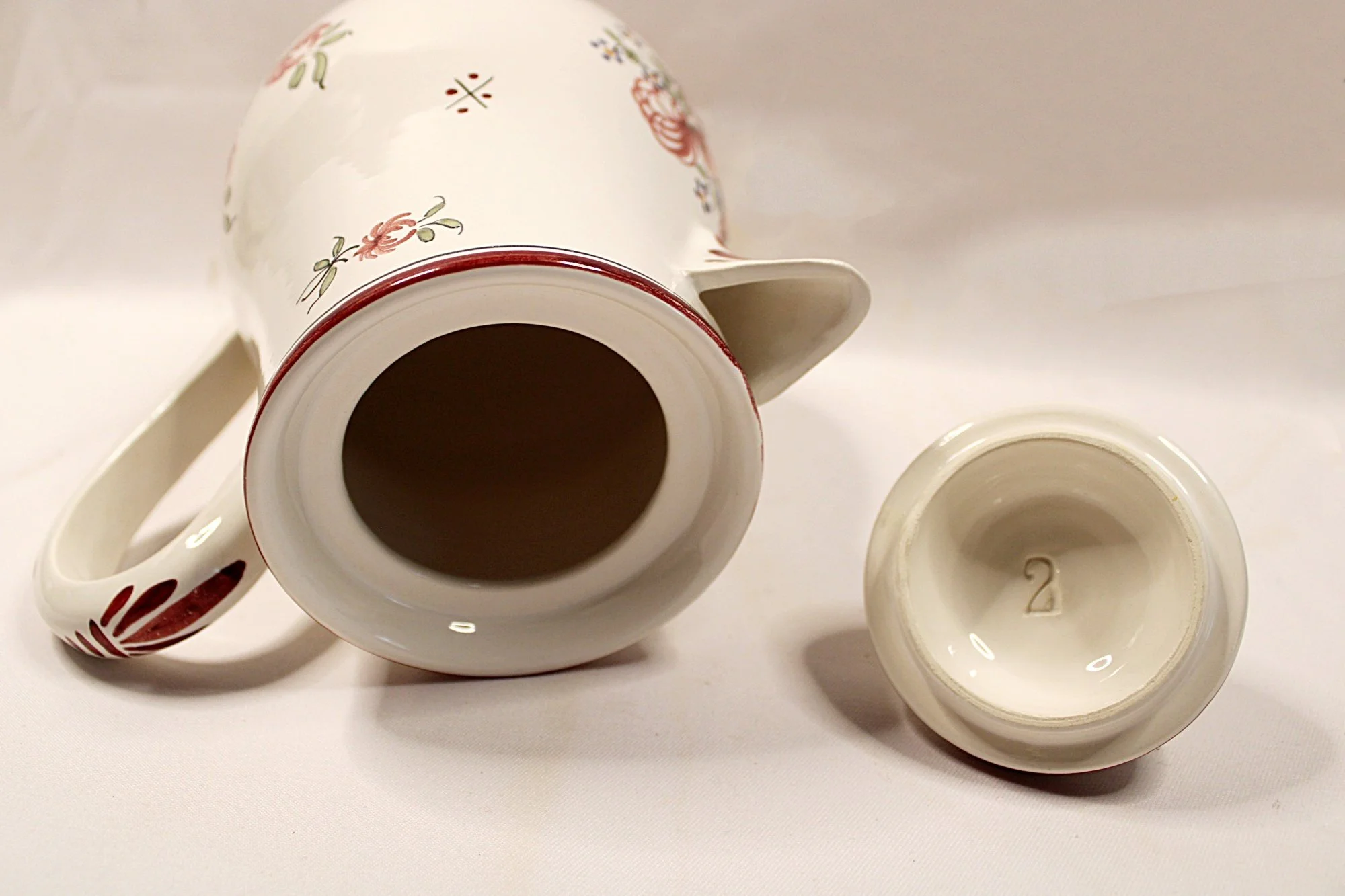 French-faience-Coffee-Pot-Decor-Strasbourg-Tipped-side-top-off-2000 x 1333.JPG