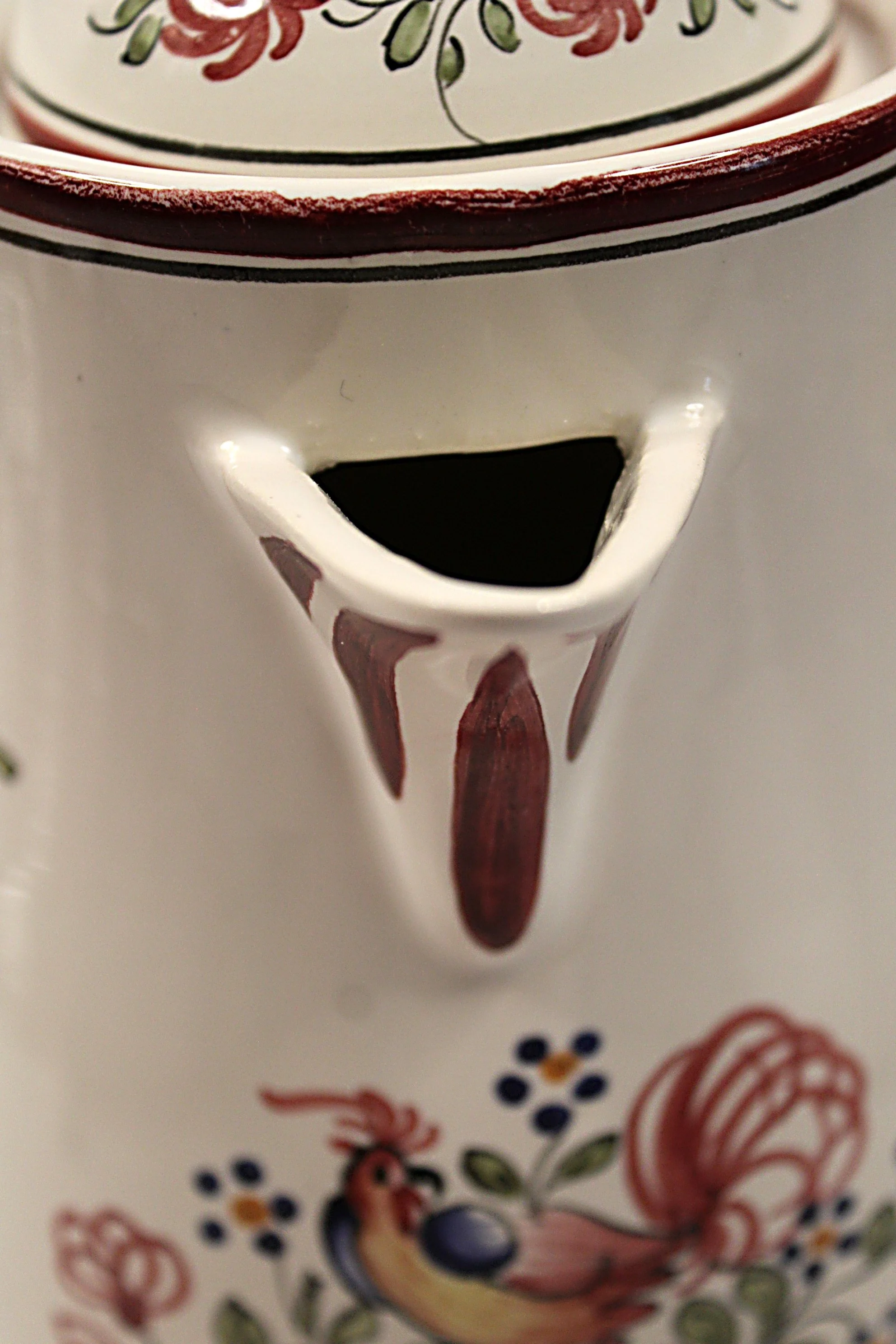 French-faience-Coffee-Pot-Decor-Strasbourg-Spout-Closeup-1984 x 2976.JPG