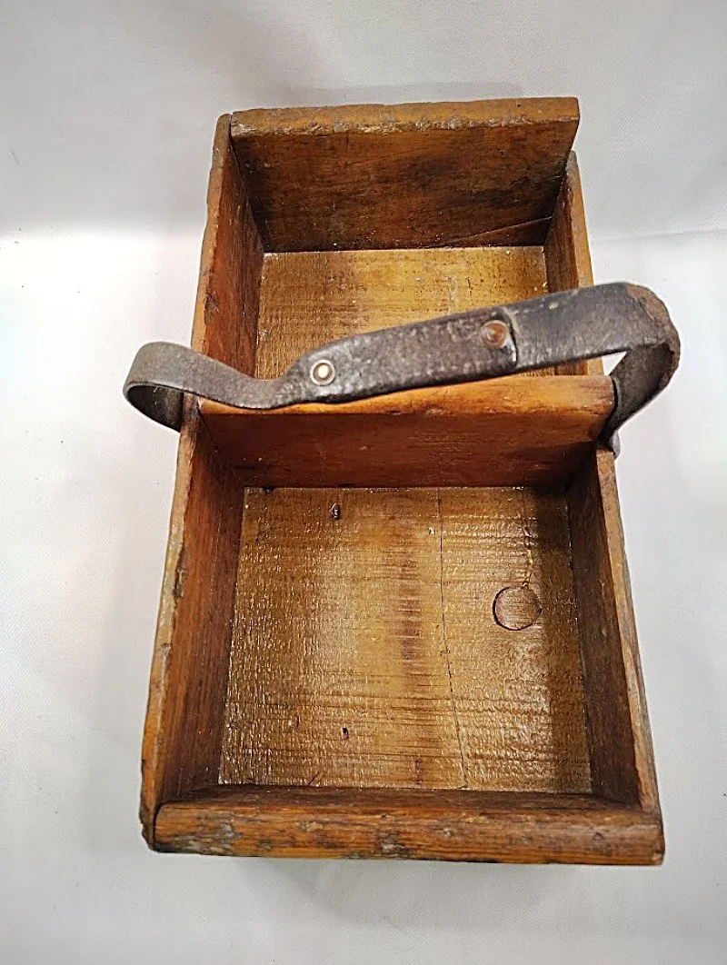 Antique-Handmaid-Wood-Carriier-Box-with-Leather-Handle-inside view-800 x 1062.jpg