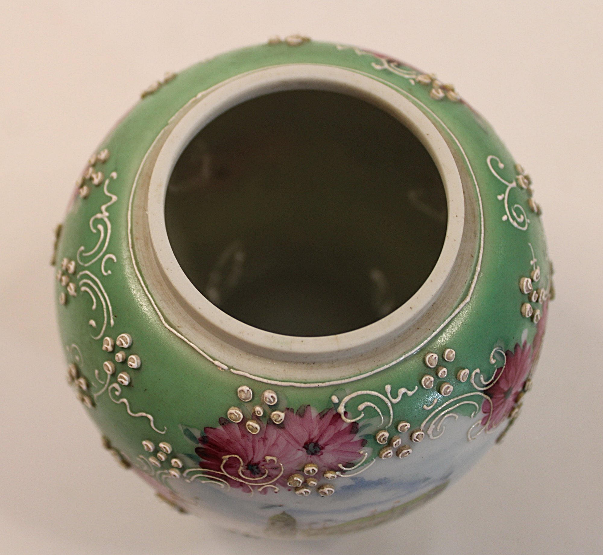 5601-Antique-Porcelain-VasepVenice-Palace-top-rim-2000 x 1842.JPG