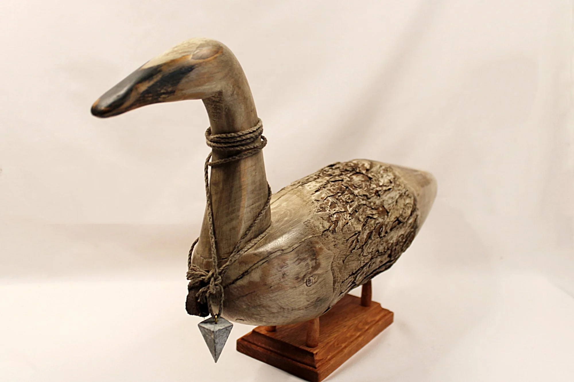 CHRIS BOONE Vintage Wooden Swan Decoy Signed Dated-Facing-Left-Front-On-Stand-2000 x 1333.JPG