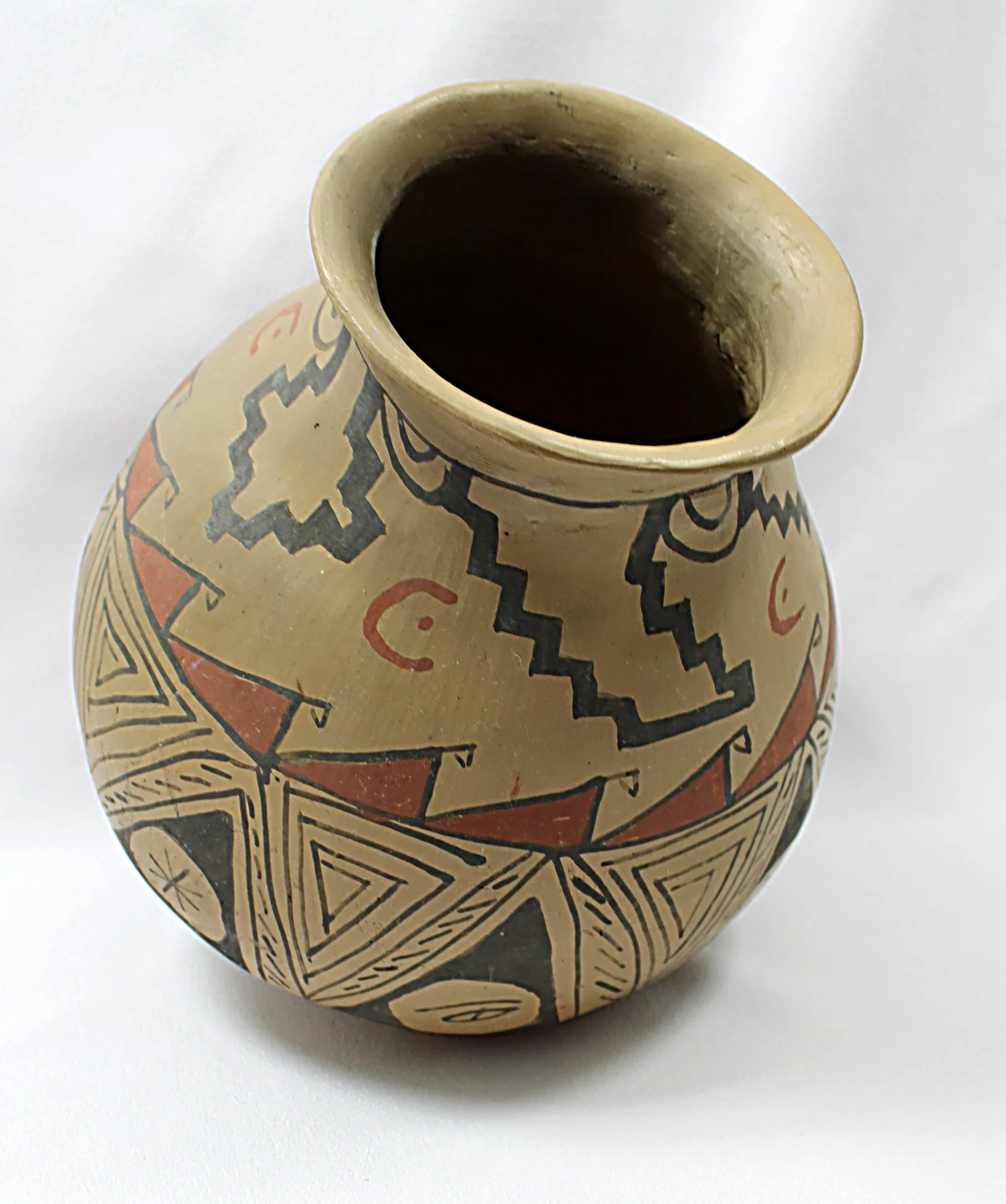 MATA ORTIZ OLLA, Mexican Pottery, Large Polychrome Jar in Traditional Casas Grande Style tipped -rim view-1629 x 1951.JPG