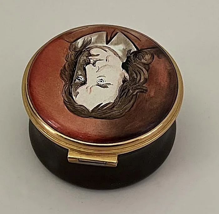 5670-Toye, Kenning and Spencer English Enameled Box-back-hinge-700 x 685.jpg