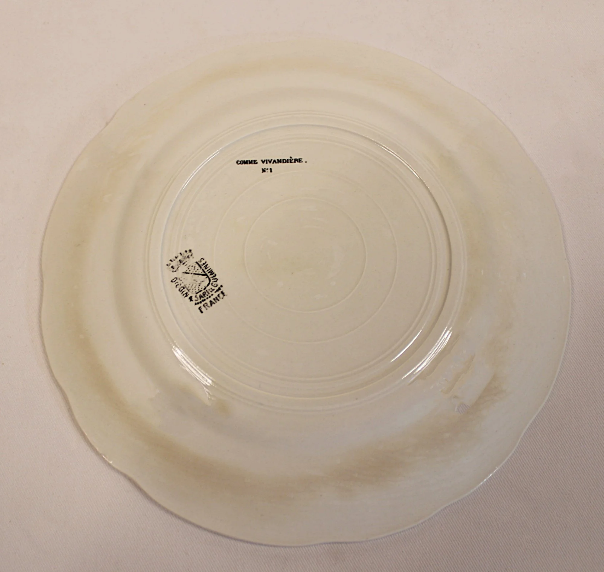 Antique French Talking Plates Digoin et Sarreguemines-Plate-1-back-2000 x 1896.JPG