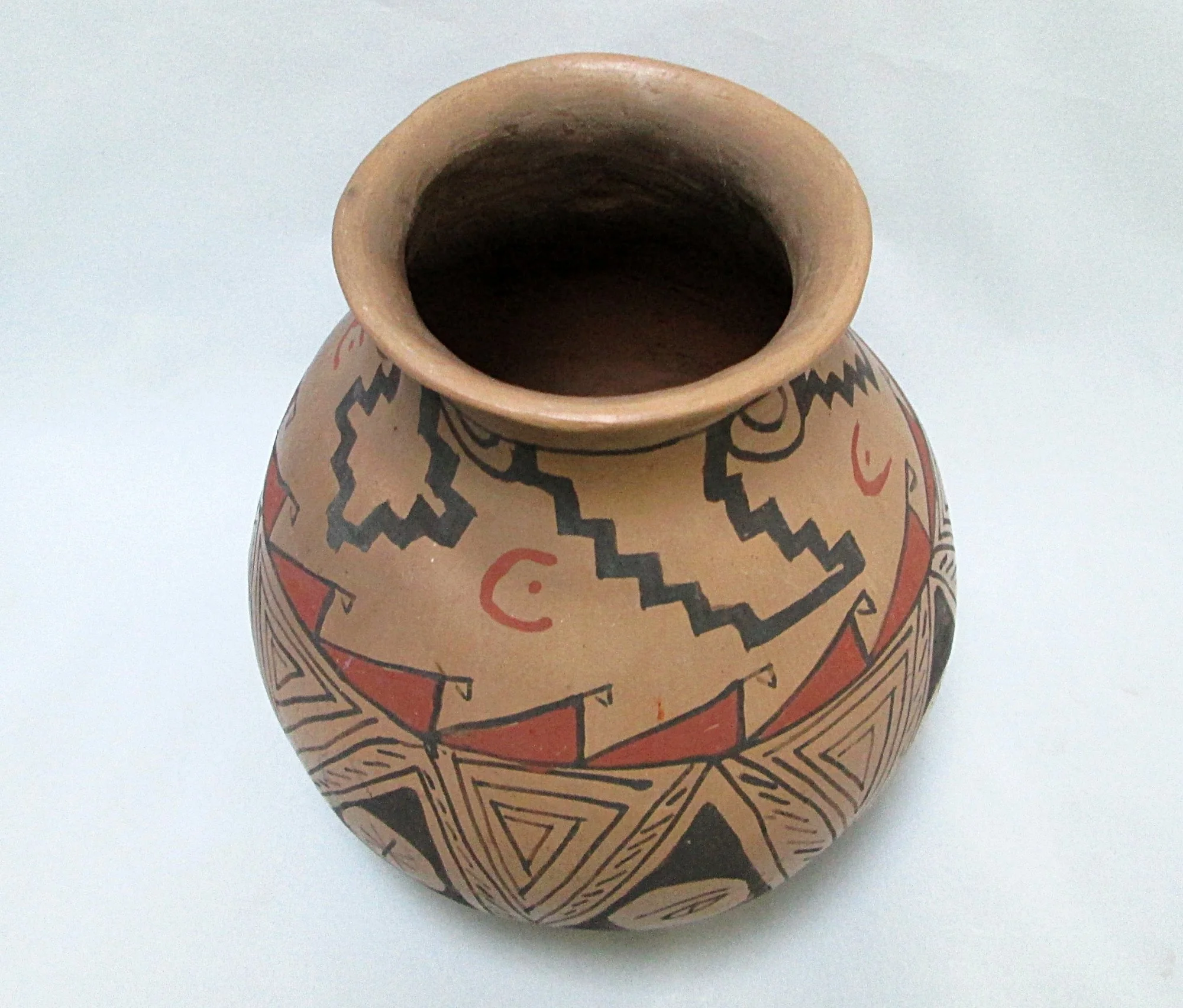 Casas Grande Olla rim view-2-2000 x 1924.JPG