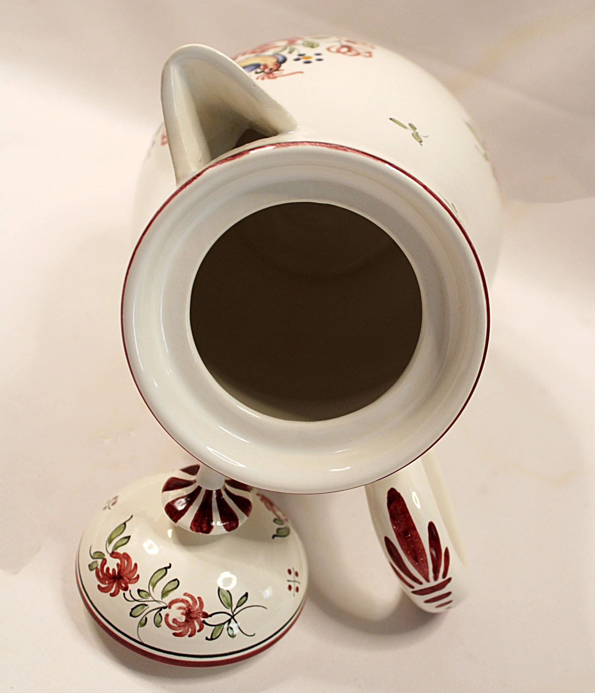 French-faience-Coffee-Pot-Decor-Strasbourg-Rim-View-1984 x 2313.JPG