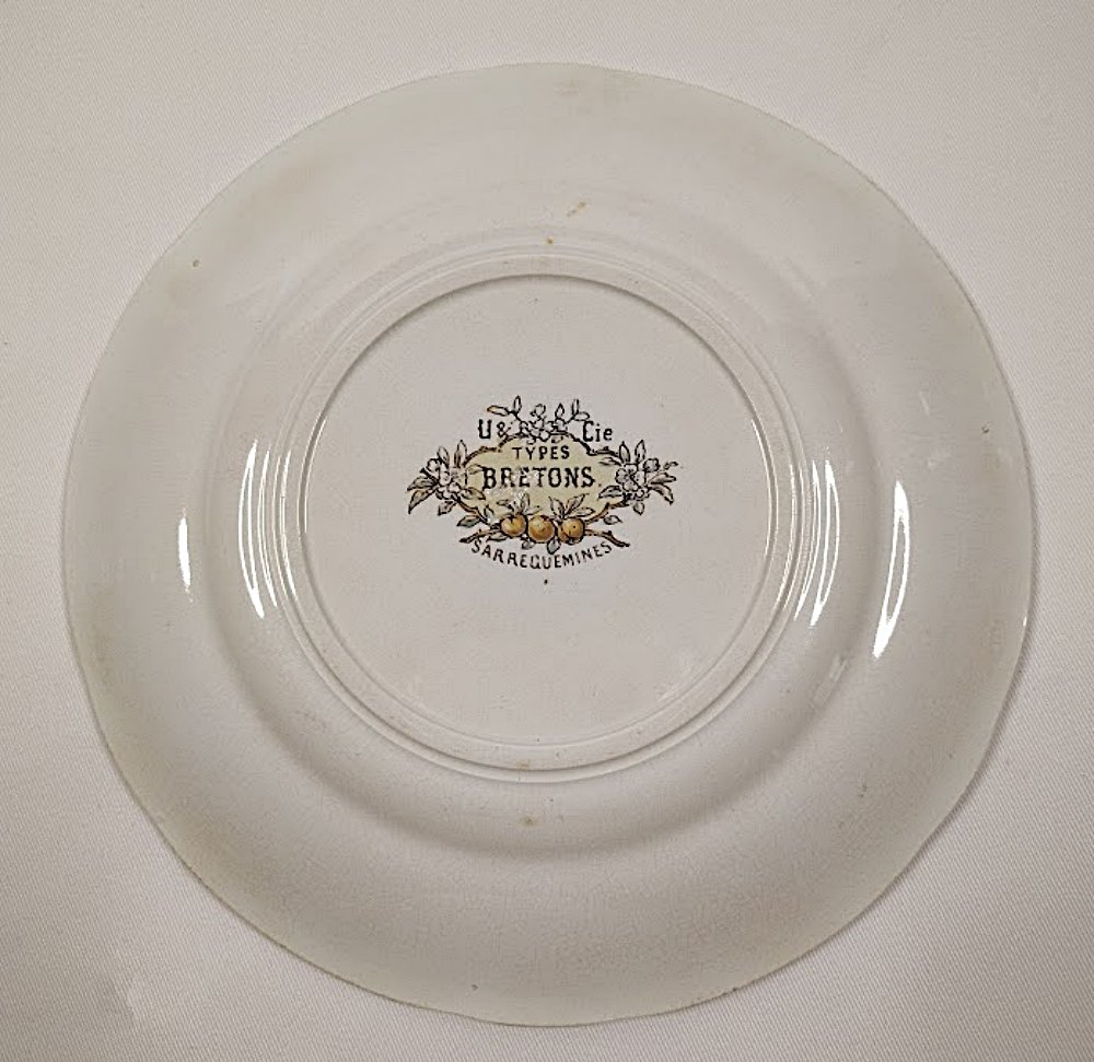 Antique FRENCH SARREGUEMINES PLATE Types Bretons Pattern-full back view-1000 x 971.jpg