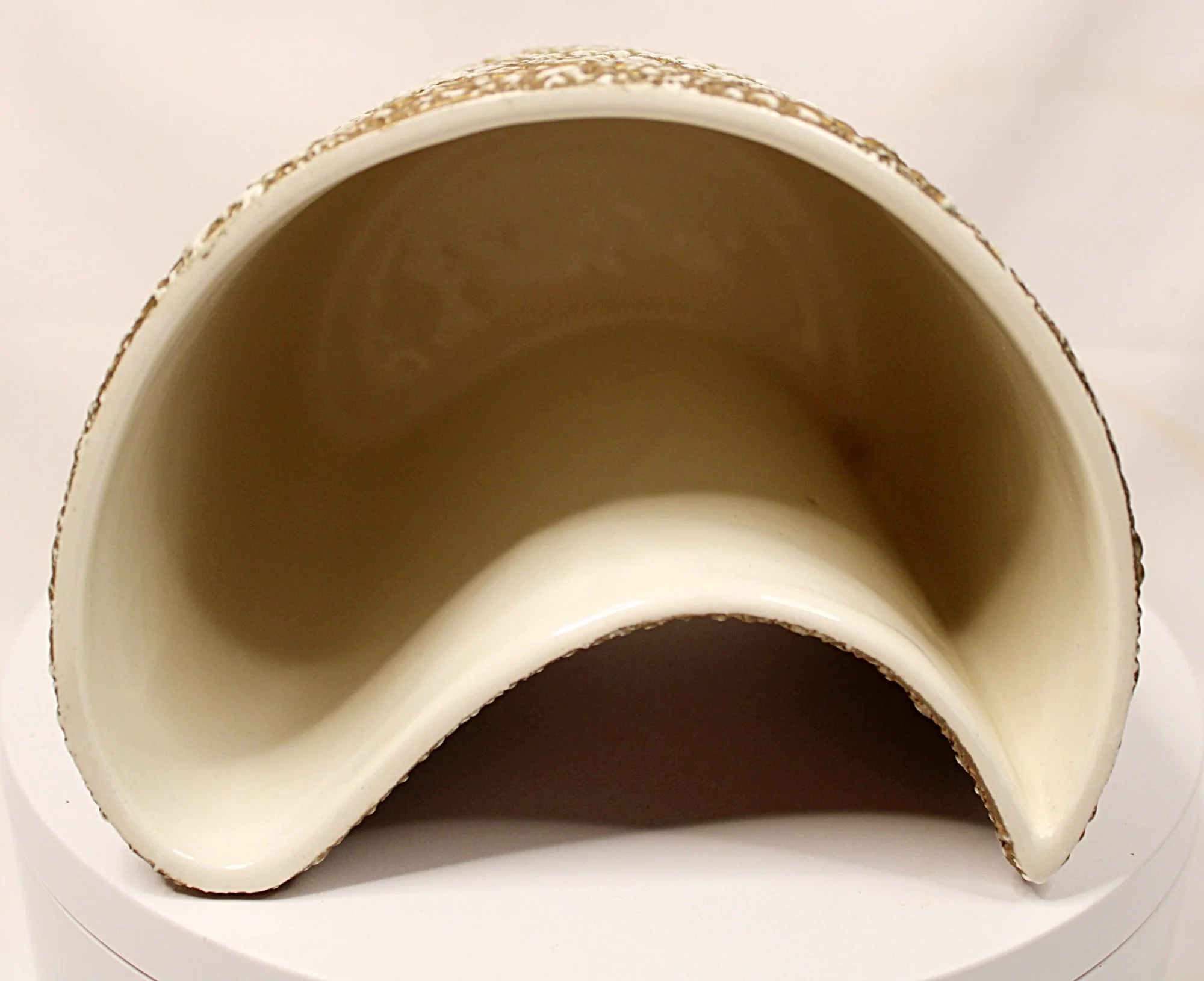 MCM Rocky Mountain Pottery Vase Gilded Pebbled Lava Glaze-Rim-inside-View-2000 x 1630.JPG