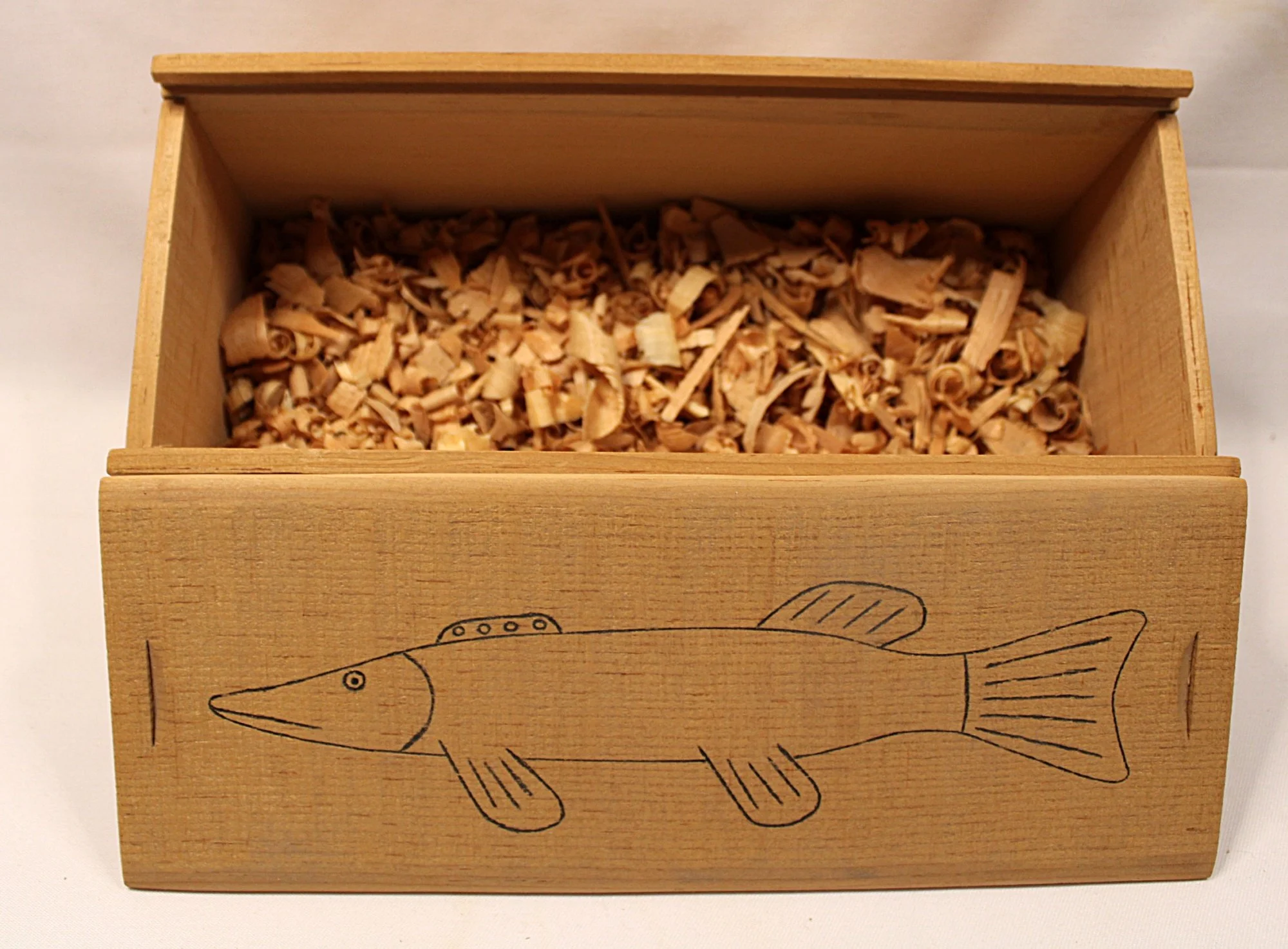 Steve Robbins-Fish Decoy Smallmouth Bass 1995 Box-inside-shaving -view-2000 x 1474.JPG