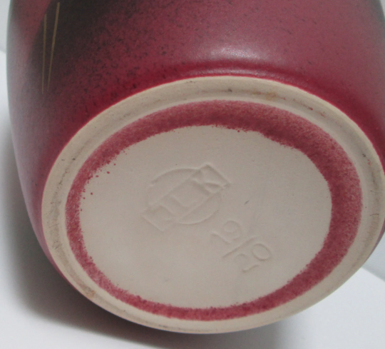 West Greman Pottery Vase by Knödgen Keramik Bottom