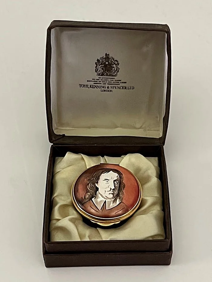 5670-Toye, Kenning and Spencer English Enameled Box Oliver Cromwell Original Box-open-700 x 933.jpg