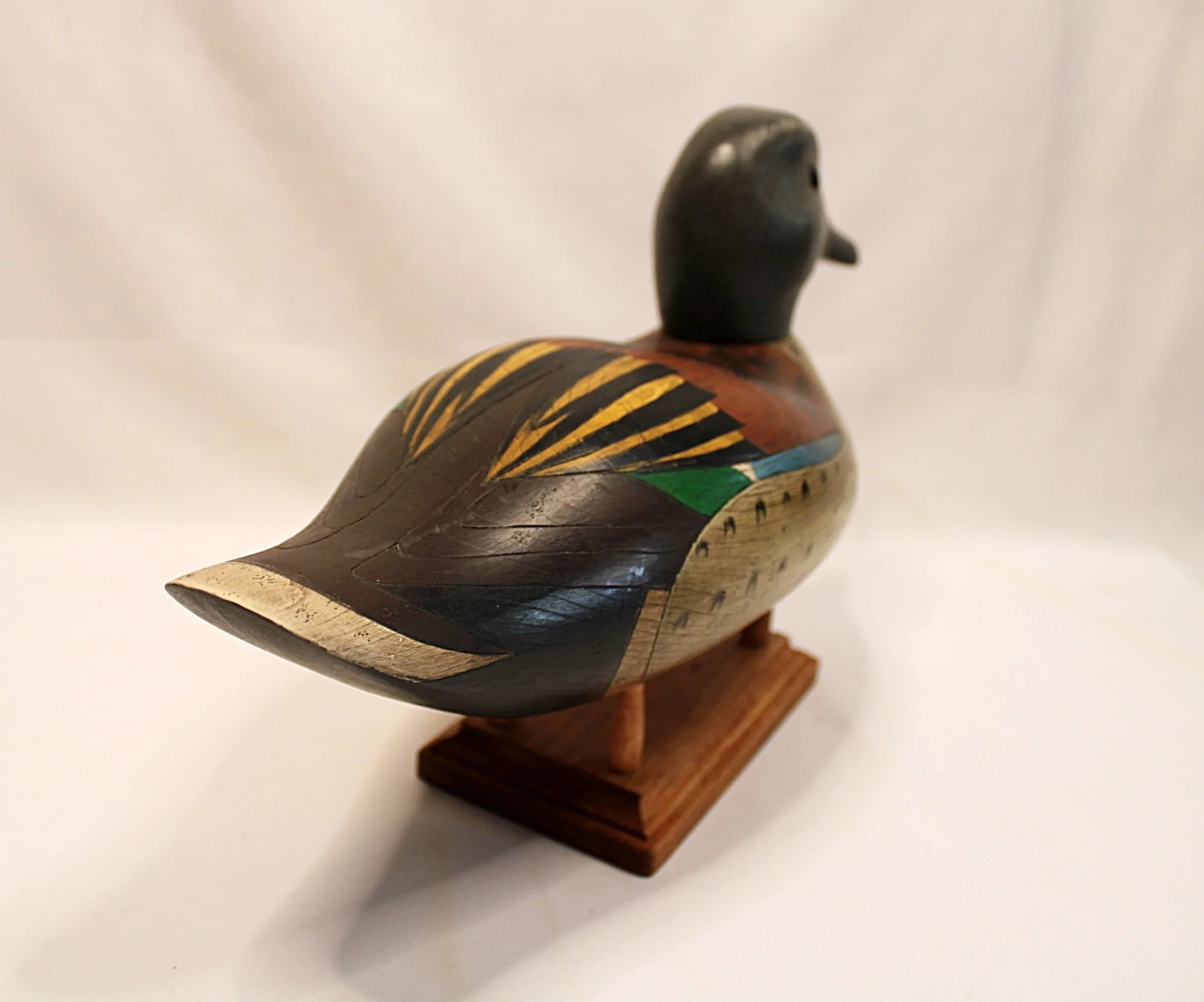 Vintage JOHN BUNDY DECOY Blue Winged Teal Drake-Facing-Tail-Right -2000 x 1665.JPG