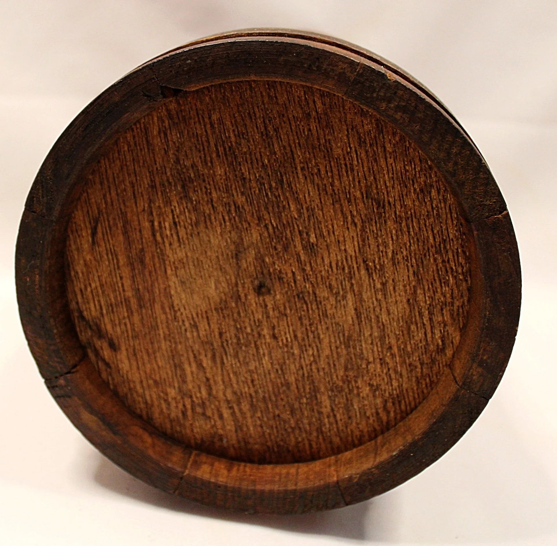 Vintage 5 Inch Lidded Wood Firkin-full-bottom-view-D-1925 x 1884.JPG