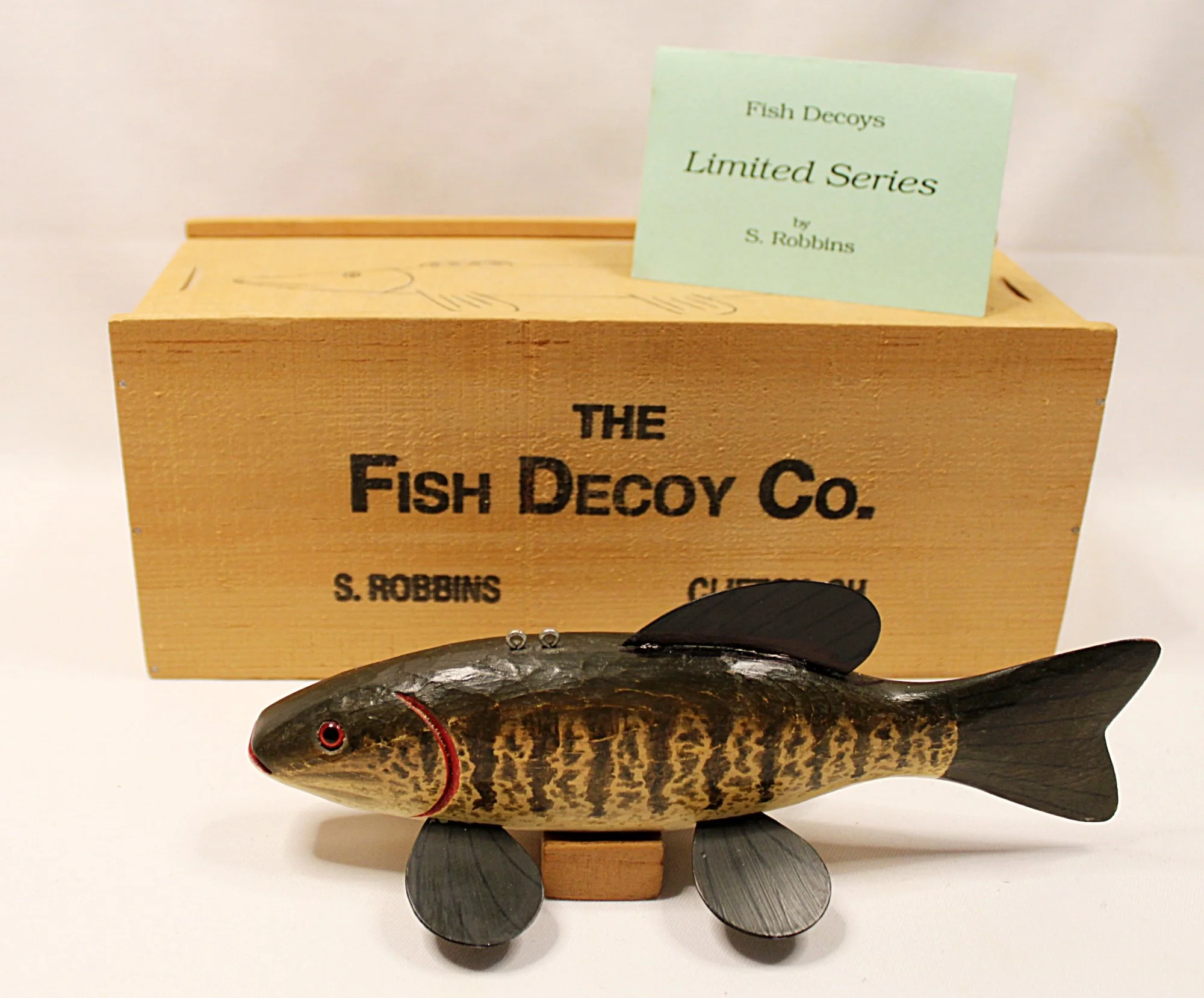 Steve Robbins-Fish Decoy Smallmouth Bass 1995 Complete with Box Stand Info Leaflet #7 of 10-Fish set-2000 x 1658.JPG