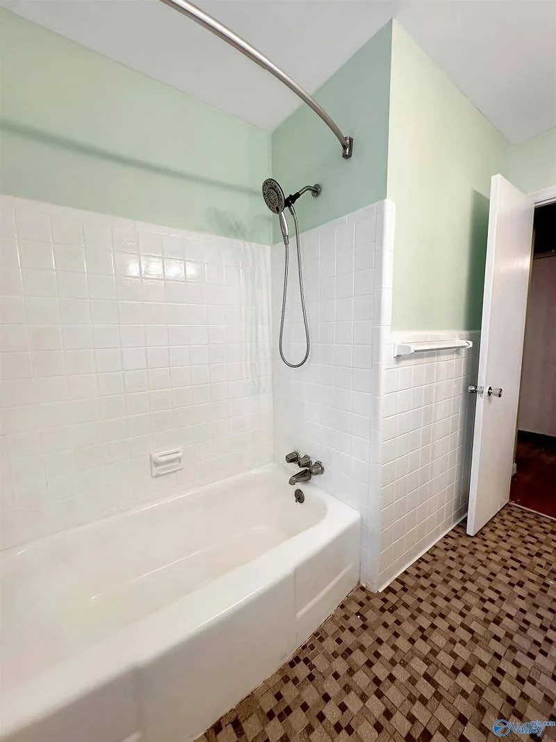 Before — Tub & Shower