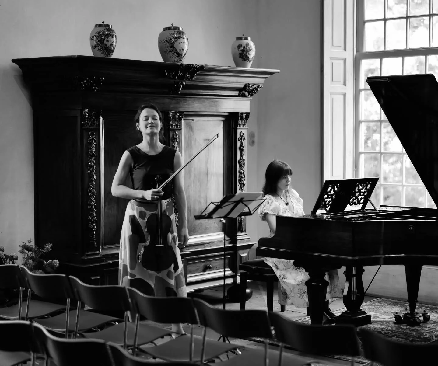 Thank you for capturing this charming  afternoon  so beautifully 📸#simonreinink 

#violapianorecital
#castleseason #chambermusic #viola