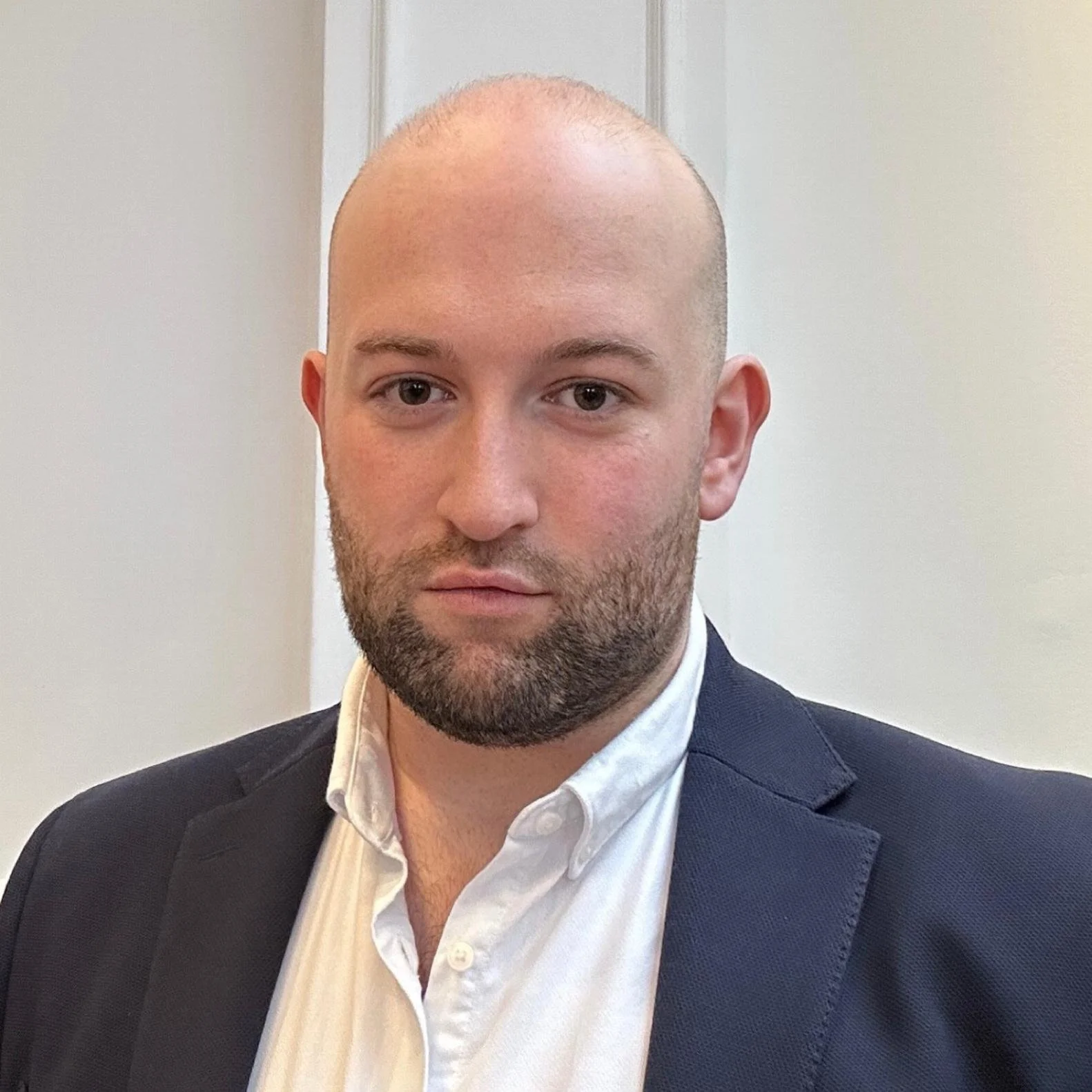 Alex Gilmore is an experienced reputation manager who provides discreet and informed counsel before, during and after crisis for high-profile individuals, private families and political figures.