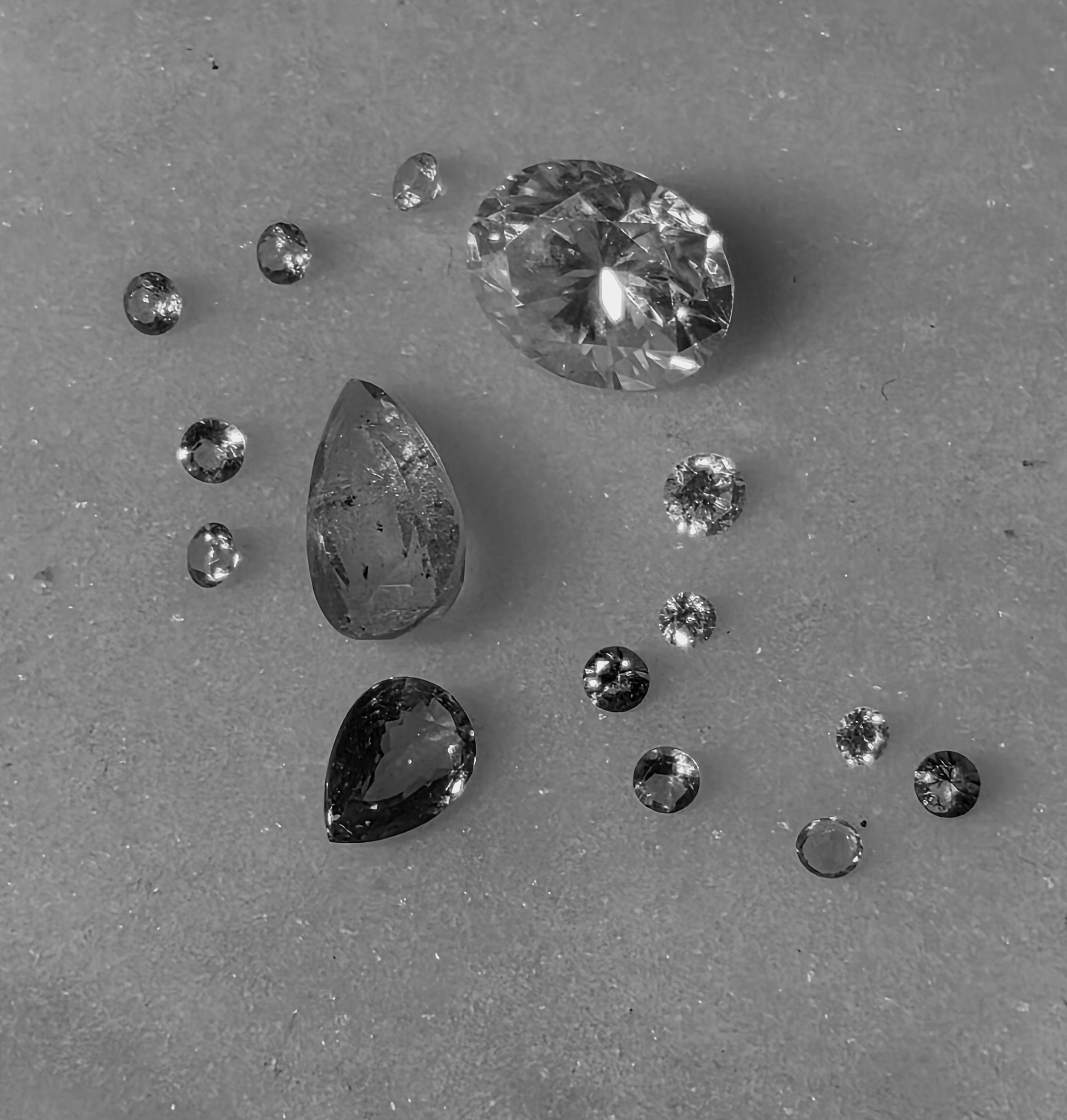 Loose diamonds and gemstones for hand-setting — Atelier Moroti fine jewellery process London