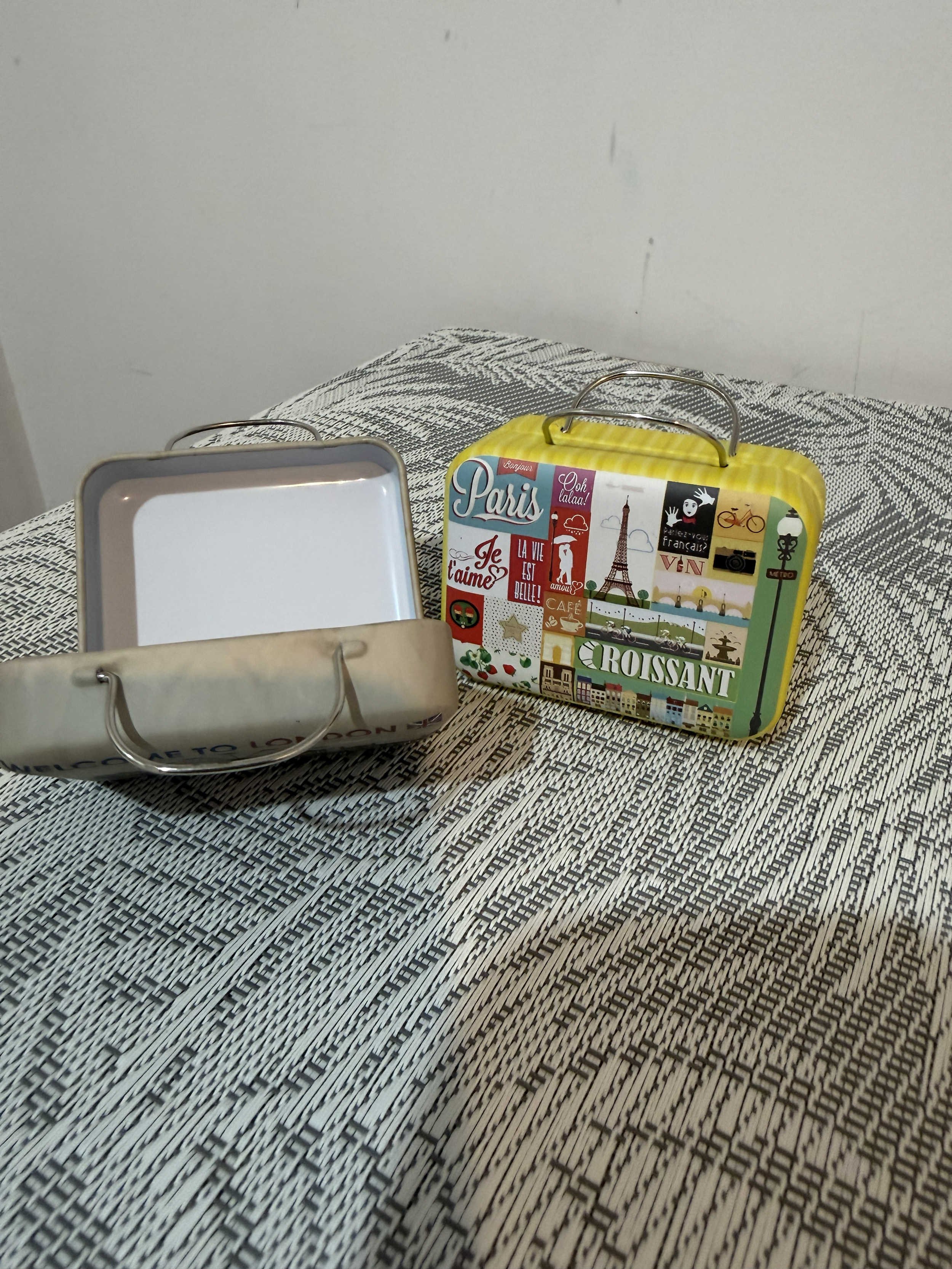 Mini Suitcases – Compact Style, Everyday Ease