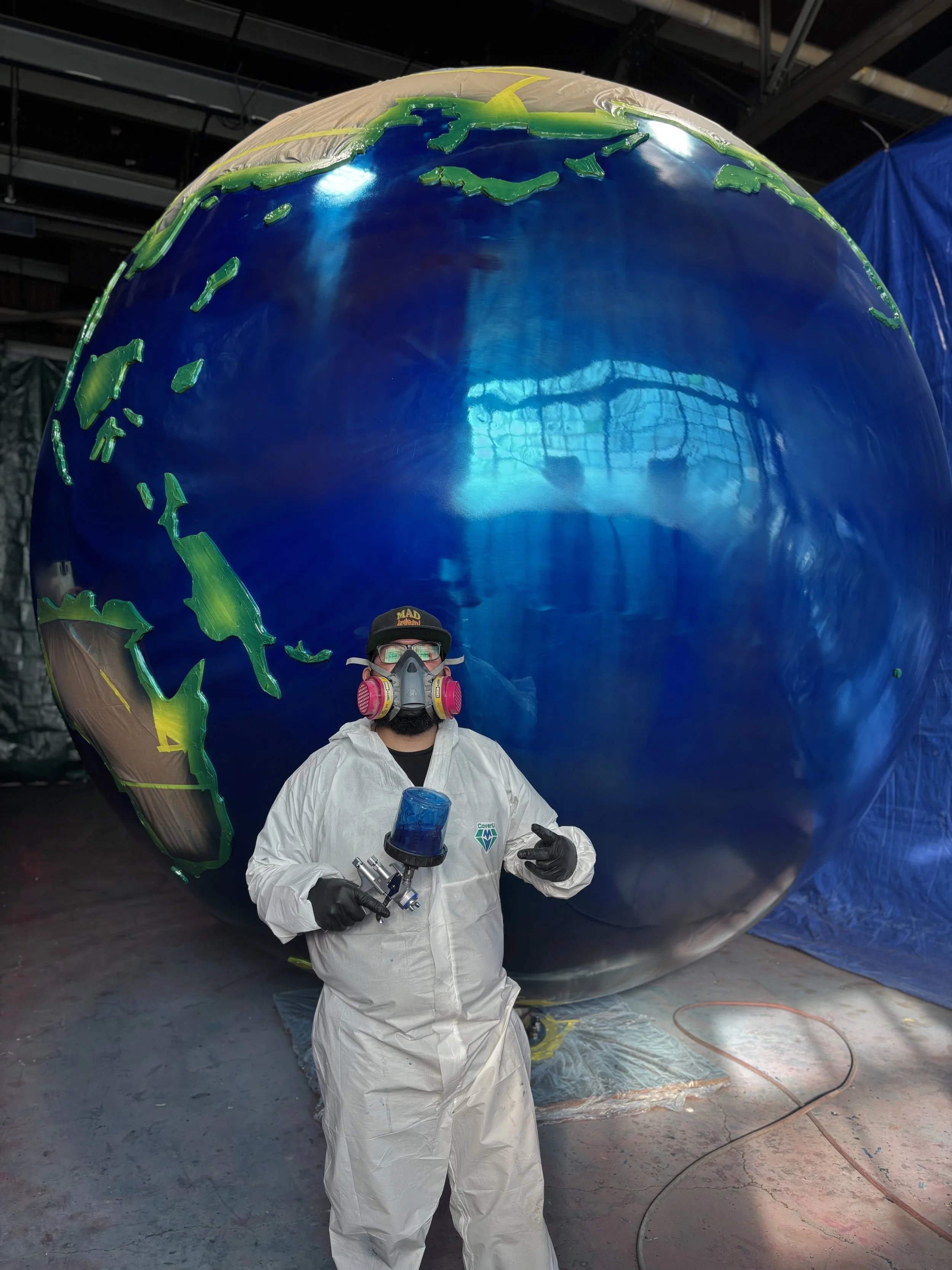 XO Sculpture; 
Artist: Daniel Anderson,
Creative Director: Eduardo Delacruz