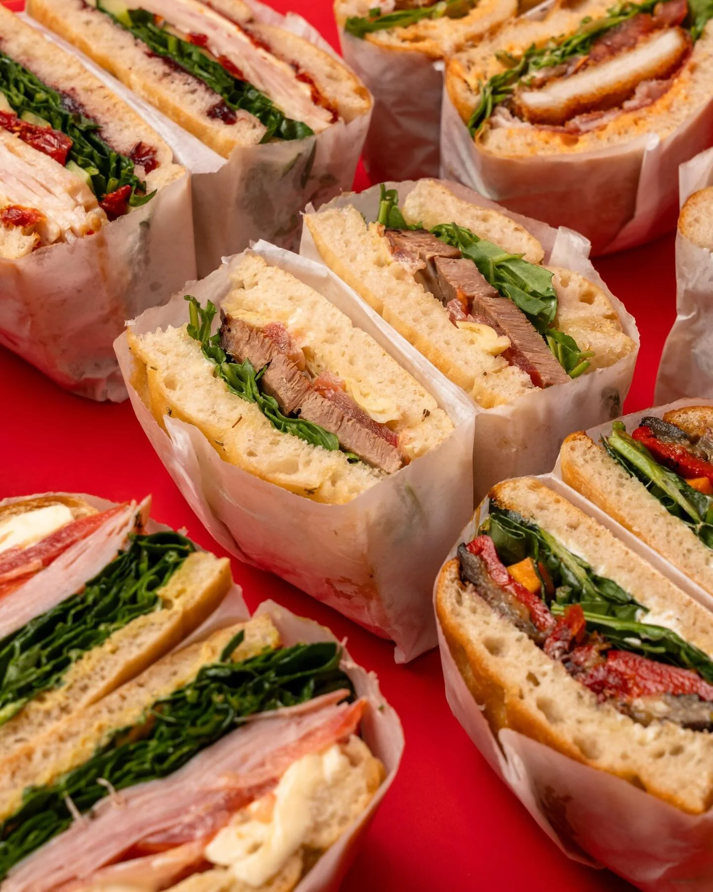 SPICY, CHEESY, VEGAN, CRUNCHY&hellip; WHATEVER YOUR FLAVOUR MOOD, WE&rsquo;VE GOT YOU COVERED 🔥🔥🔥
#ELLASANDO #COMINGSOON