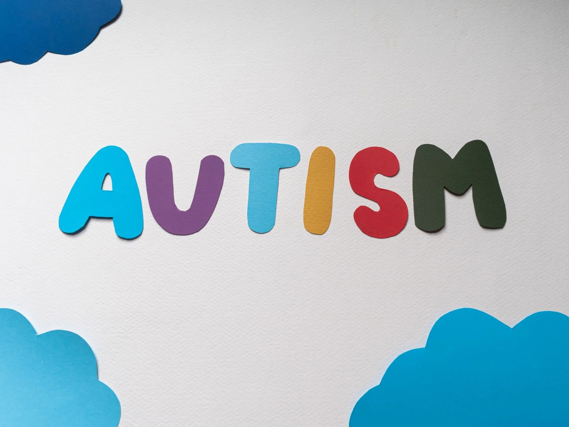 Ciri Ciri Autism (2026): Tanda Pada Bayi, Kanak-Kanak, dan Dewasa