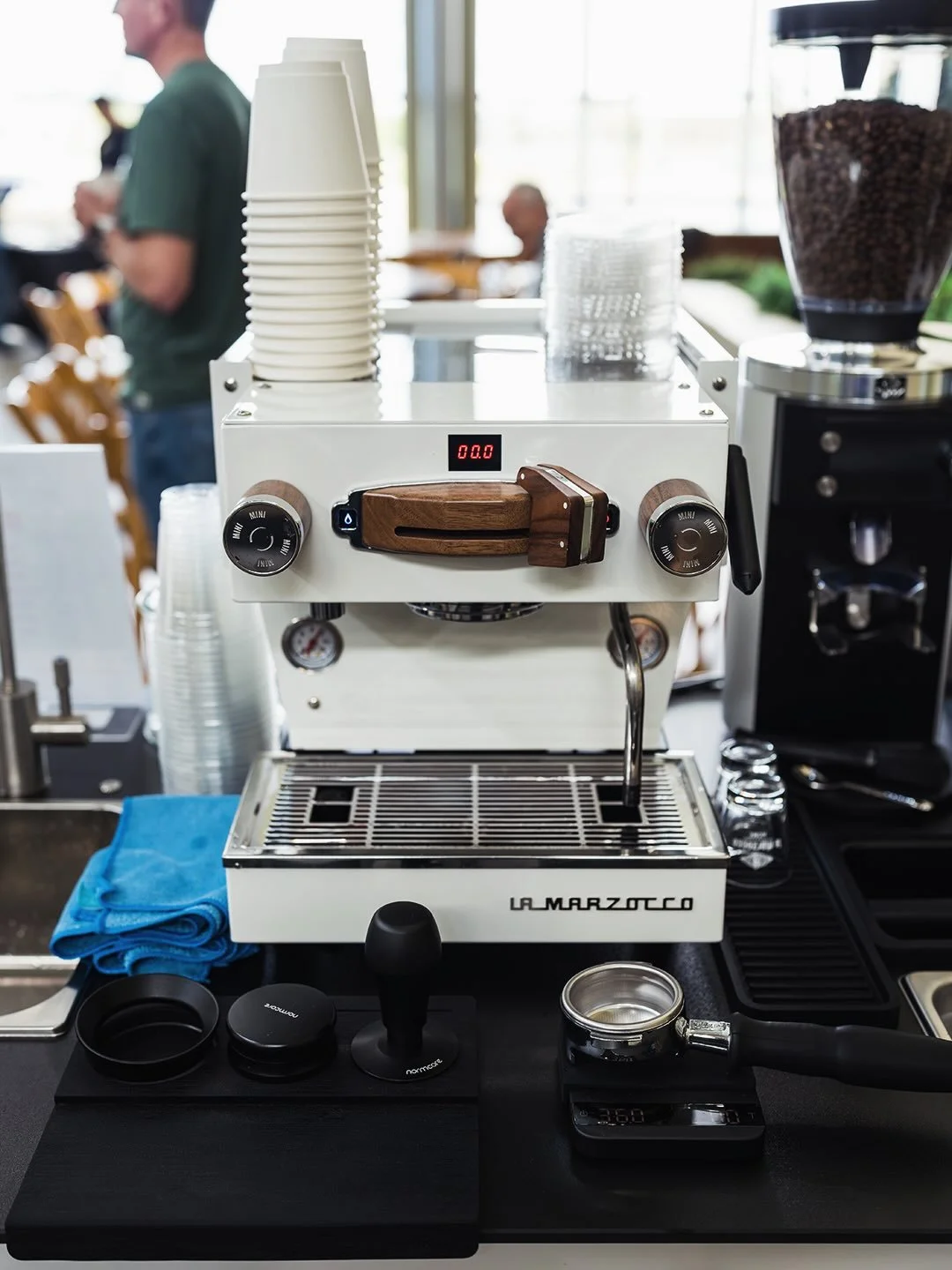 View from behind the wheel.

#lamarzocco #lineamini #coffeecart #espressobar #coffee