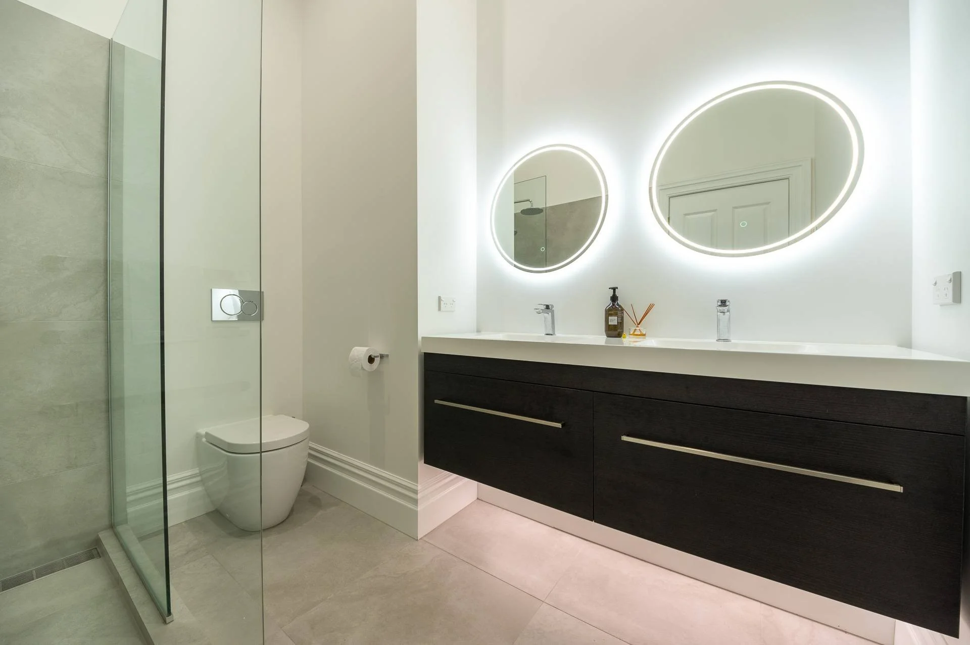 BenLevyPhotography_WR-18 villa.jpg