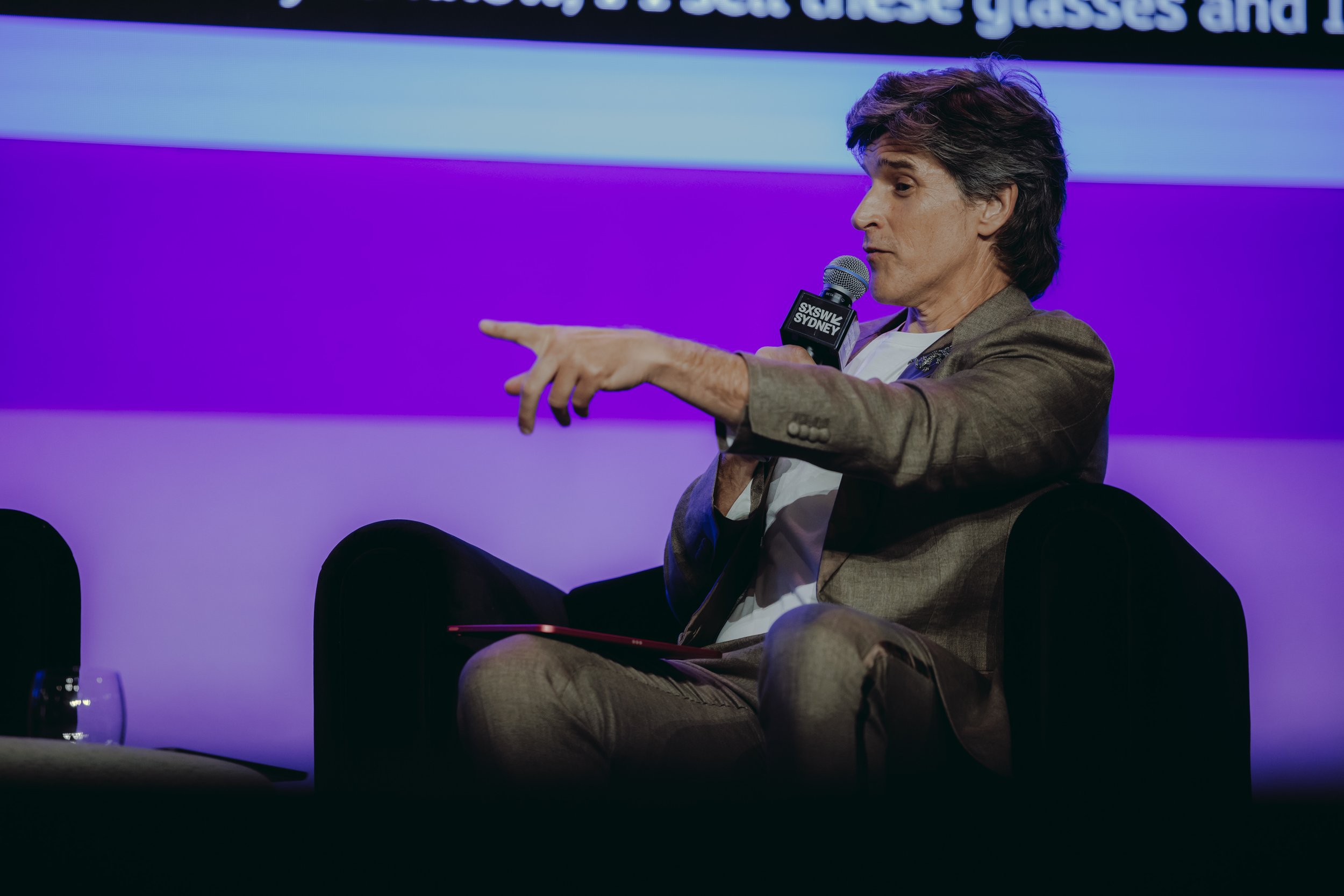 Copy of Osher Gunsberg (2) Photo_ Toby Zerna.jpg