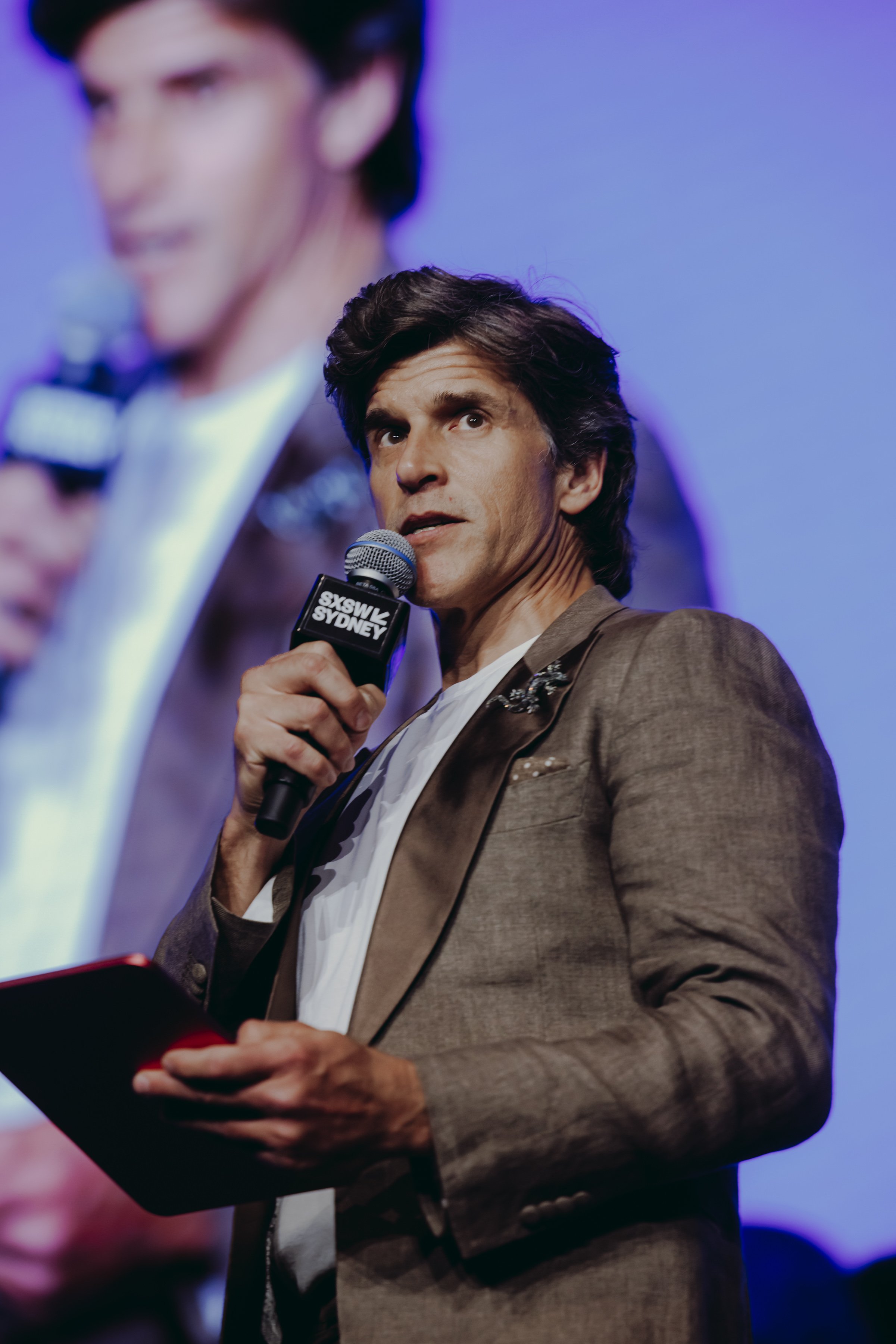 Copy of Osher Gunsberg (1) Photo_ Toby Zerna.jpg