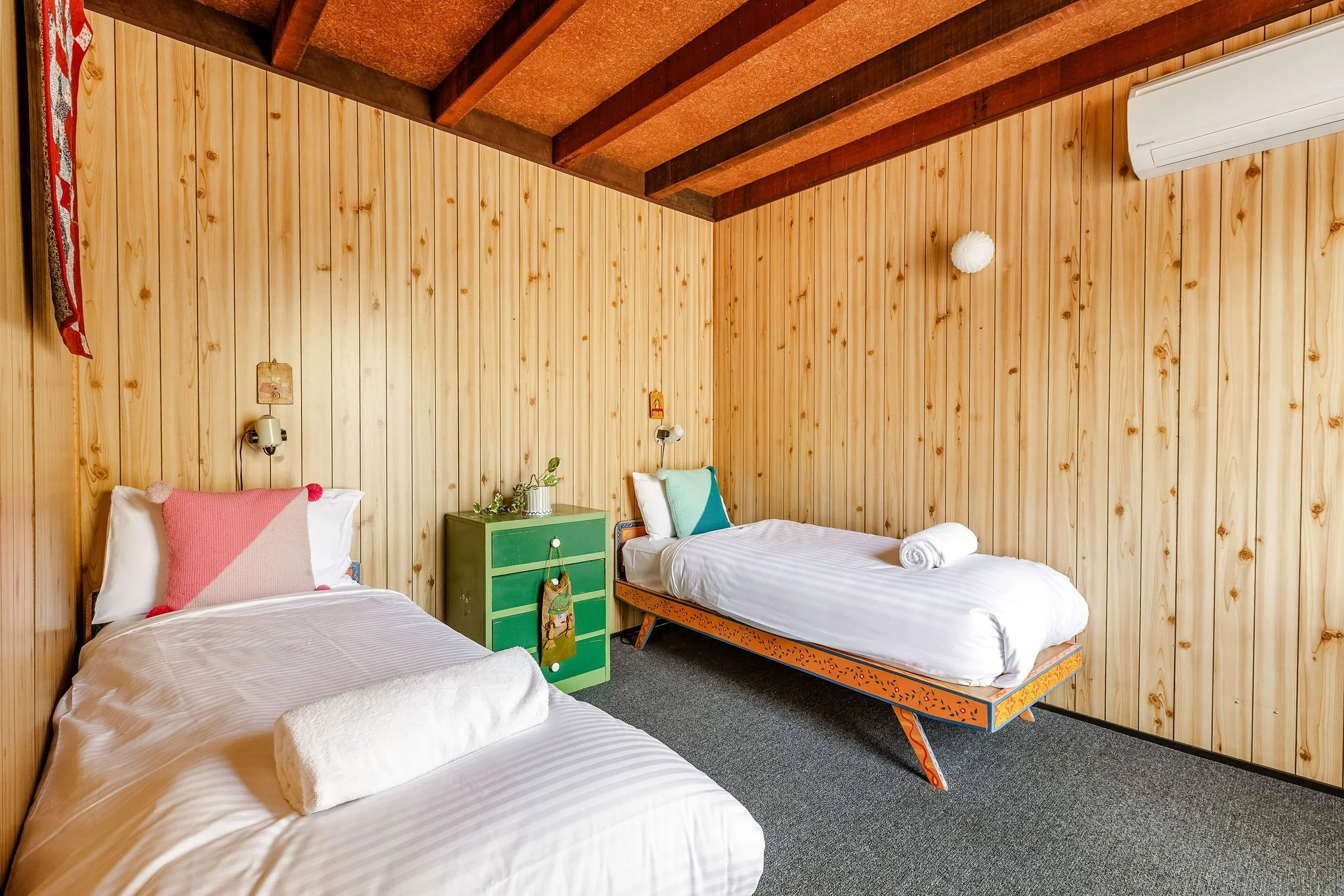 Bedroom Three: 2 singles