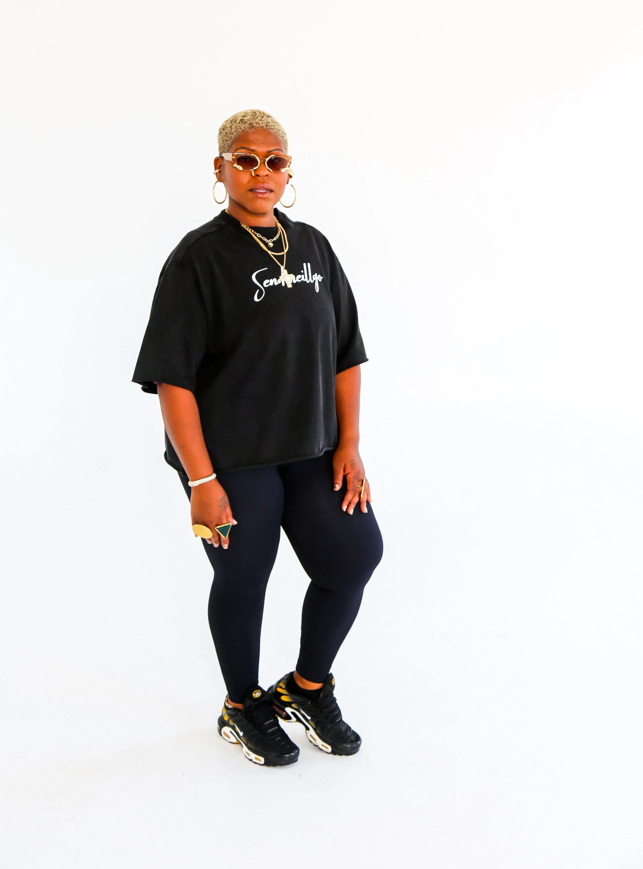 Black_Tee1.jpg