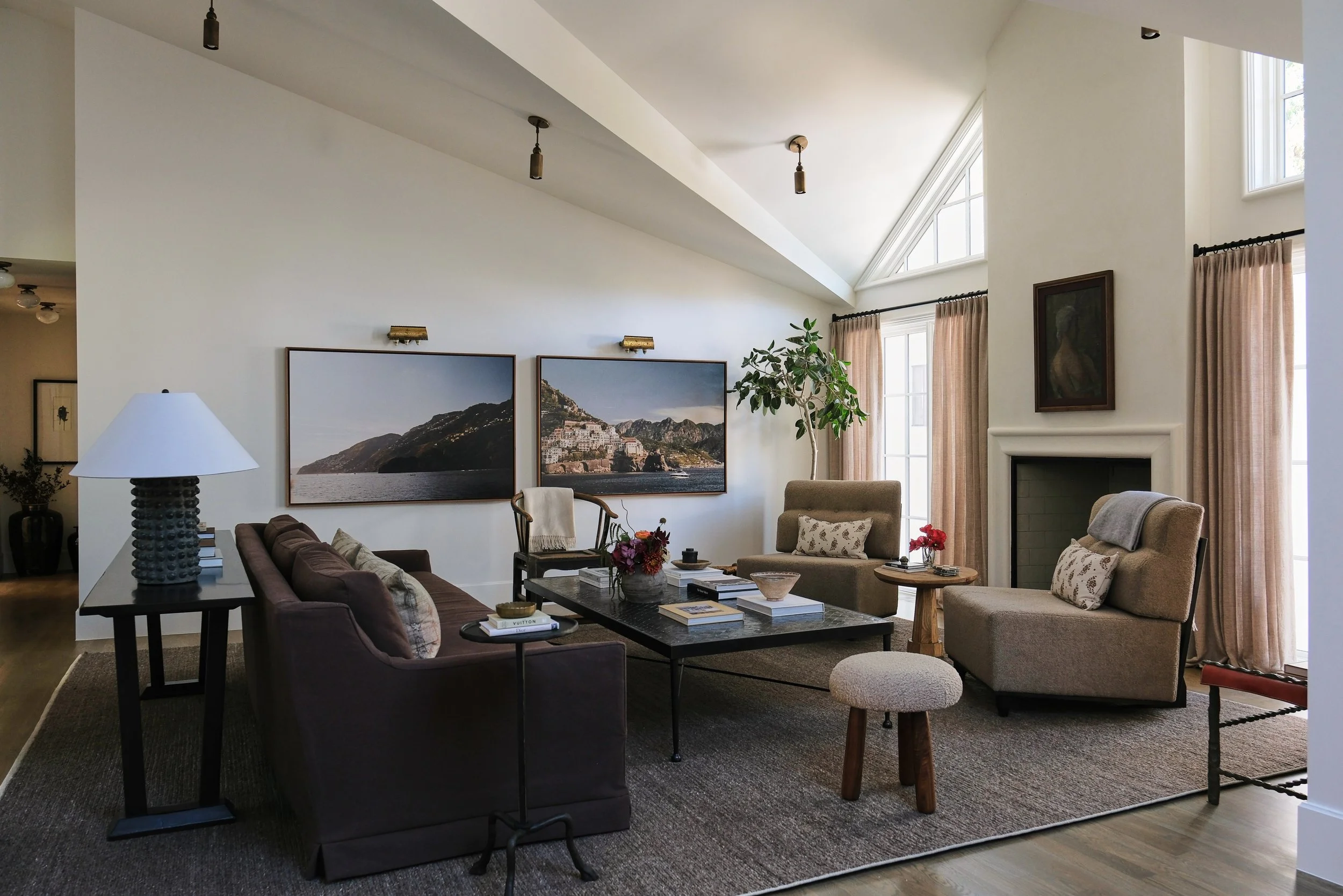 02_LivingRoom.jpg