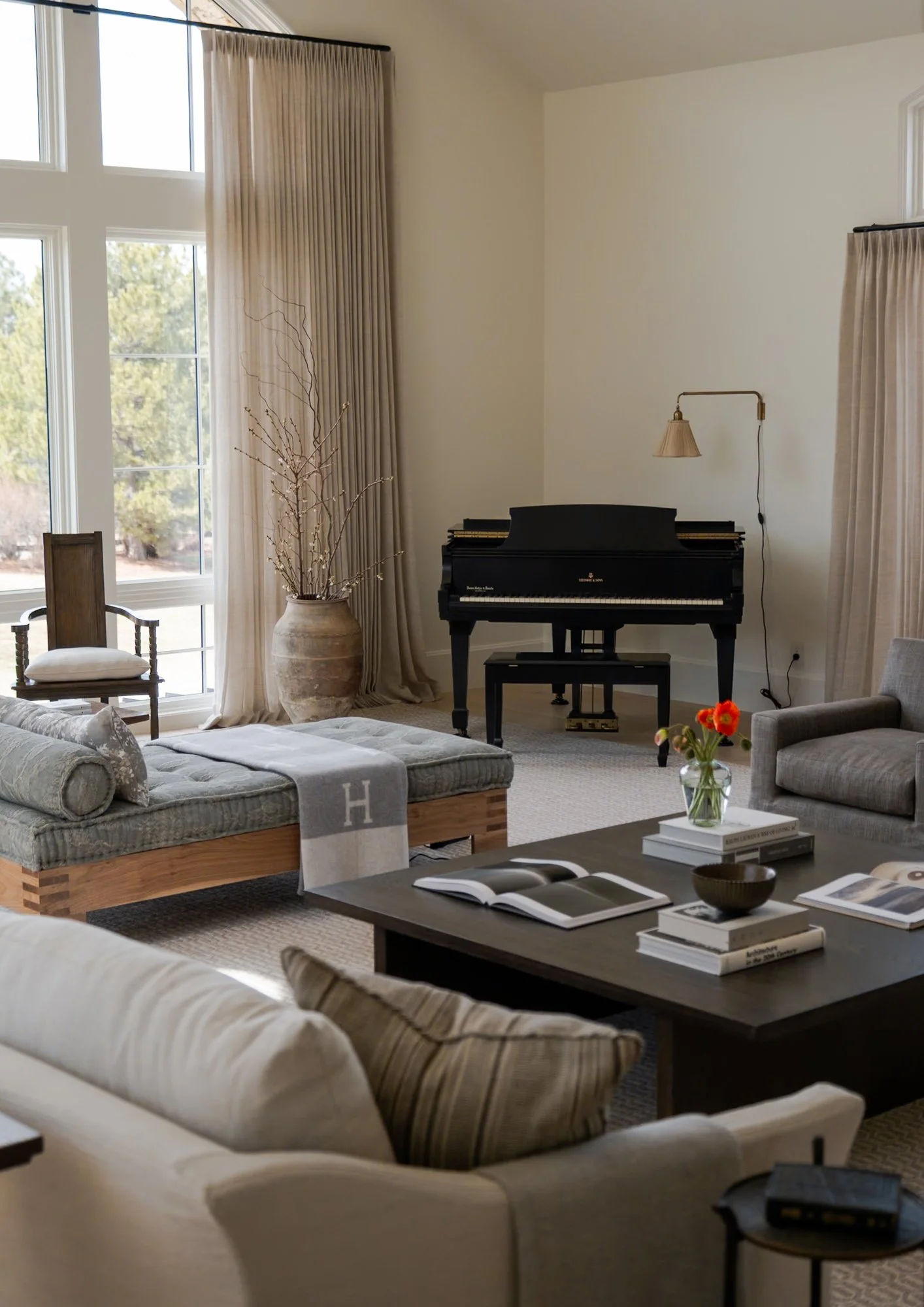 4_Grand Room.jpg