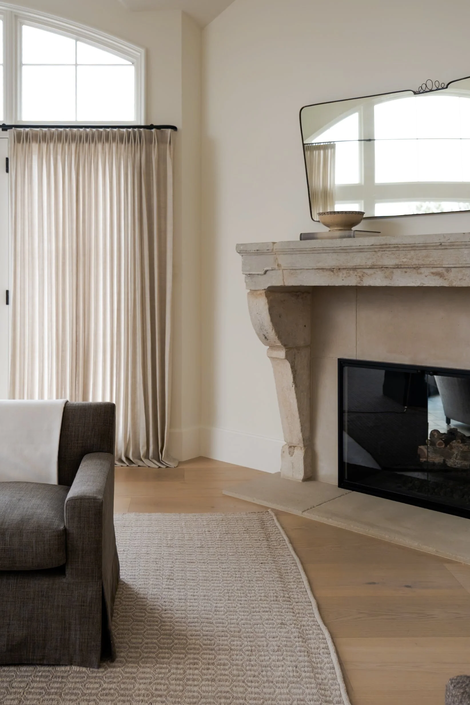 5_Grand Room Fireplace.jpg