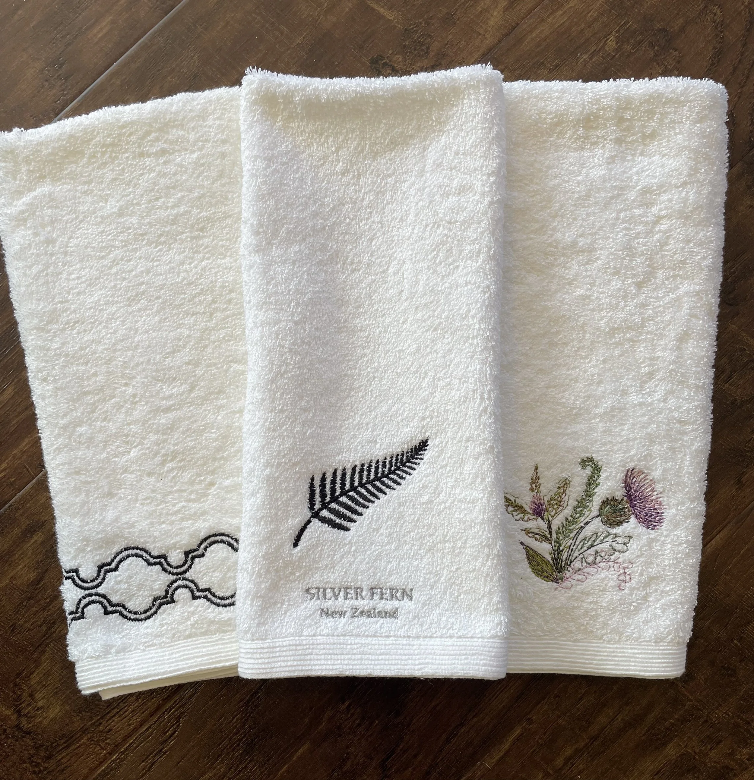 HAND TOWELS
