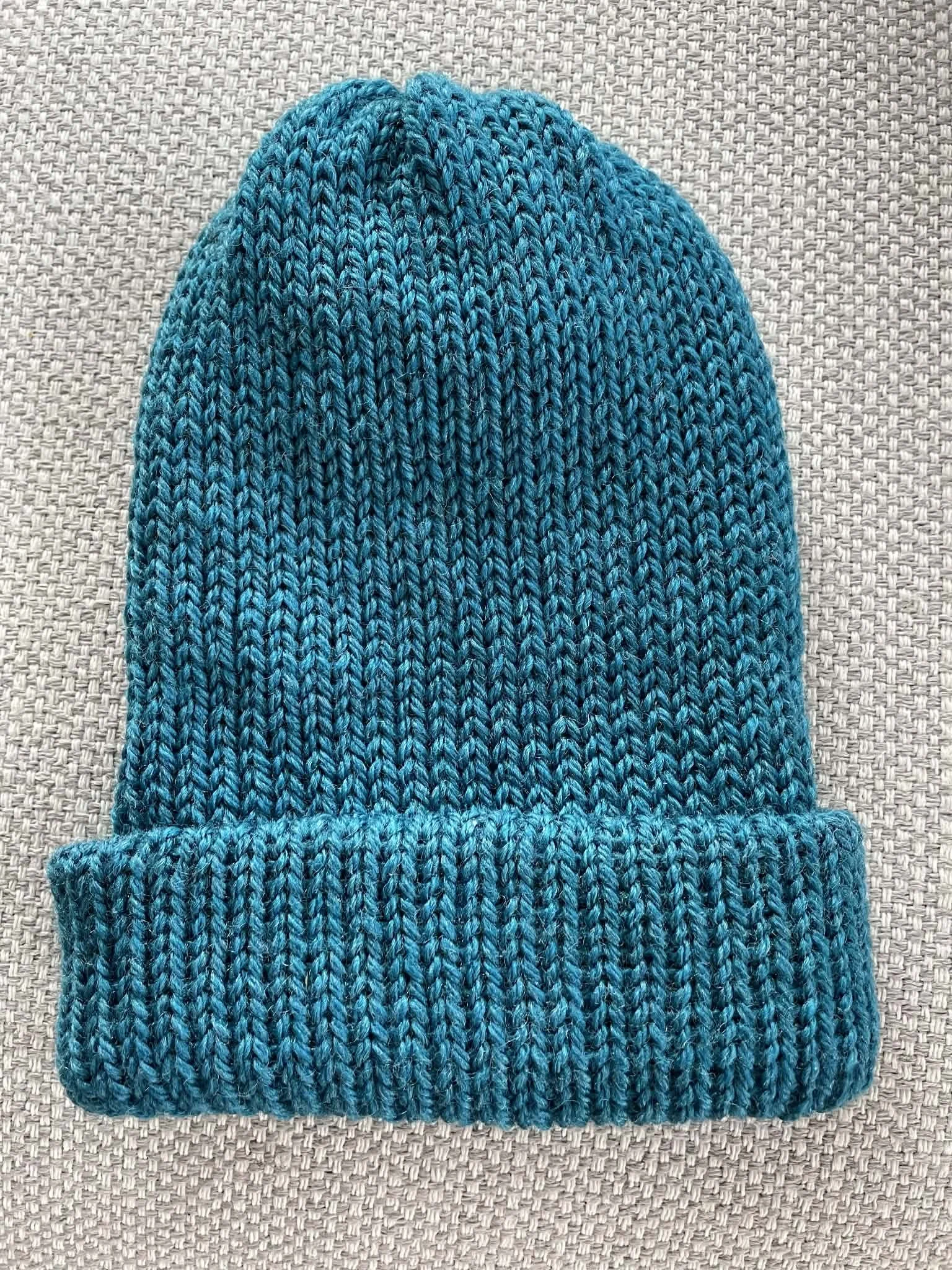 Adult Beanie - Peacock.jpe