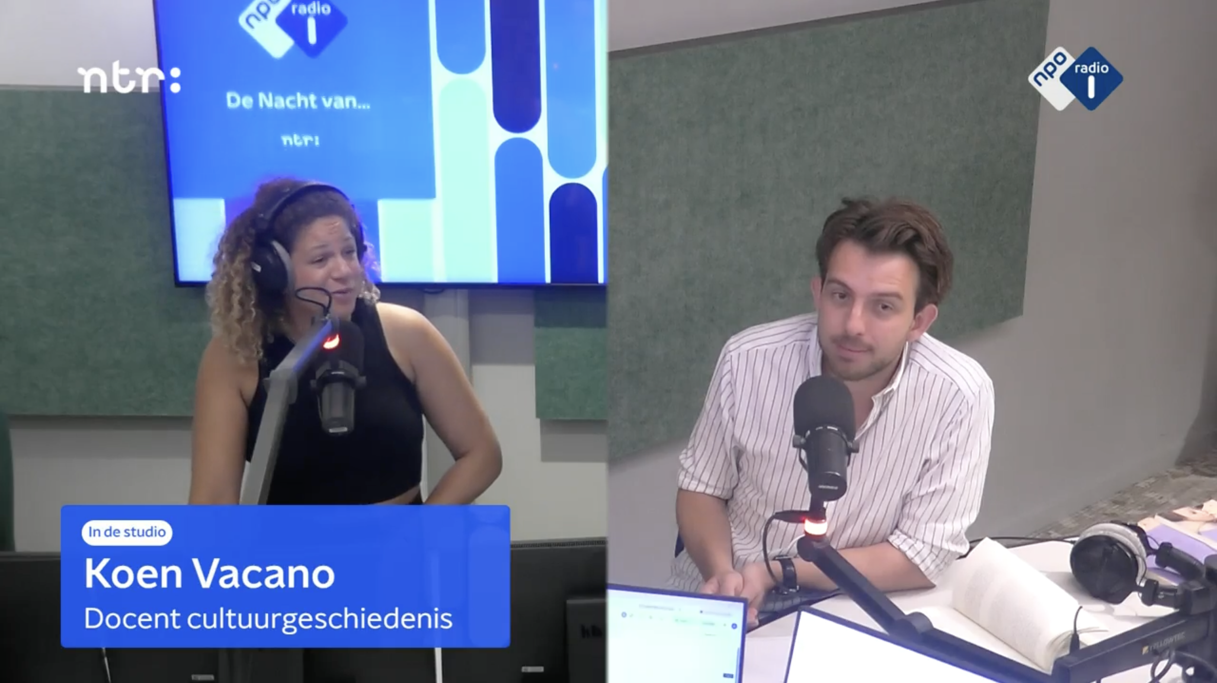 Koen Vacano, docent cultuurgeschiedenis, wordt geïnterviewd door Chimène Block in het NPO 1 Radioprogramma De Nacht Van