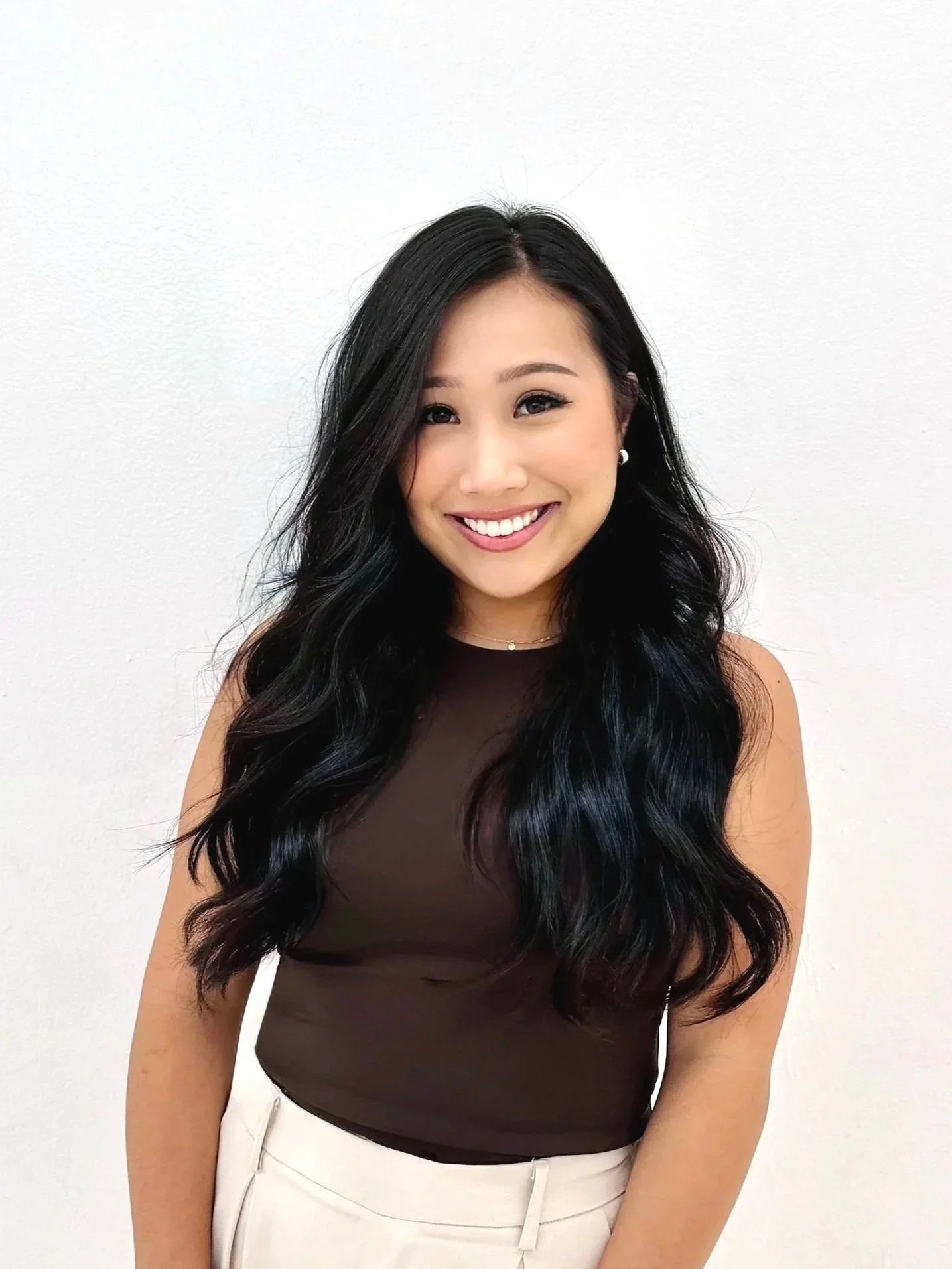 Dr. Lien Tran, pediatric physical therapist providing In-home pediatric physical therapy session in Orange County