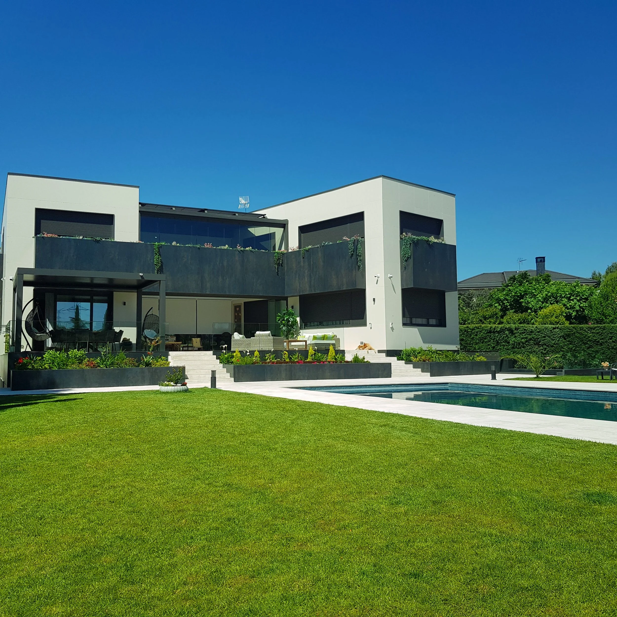 Servicio de Mantenimiento Luxury - Descuento del 15% en contratos anuales