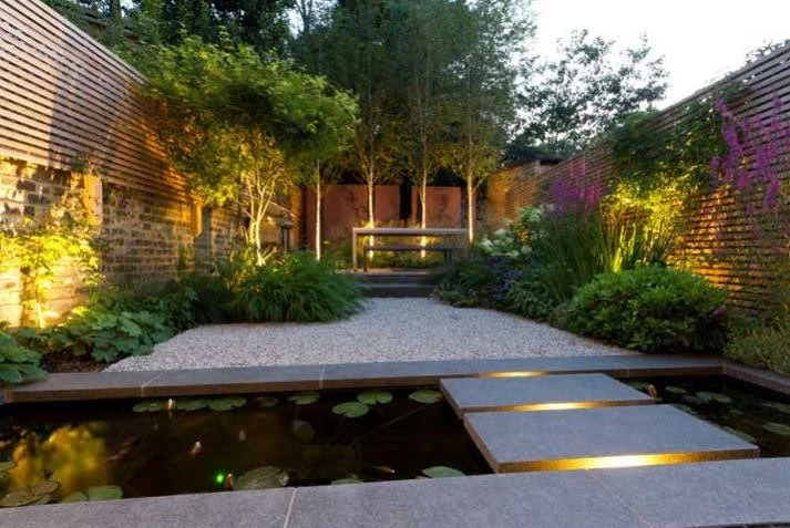 losetas sobre estanque 3.jpg