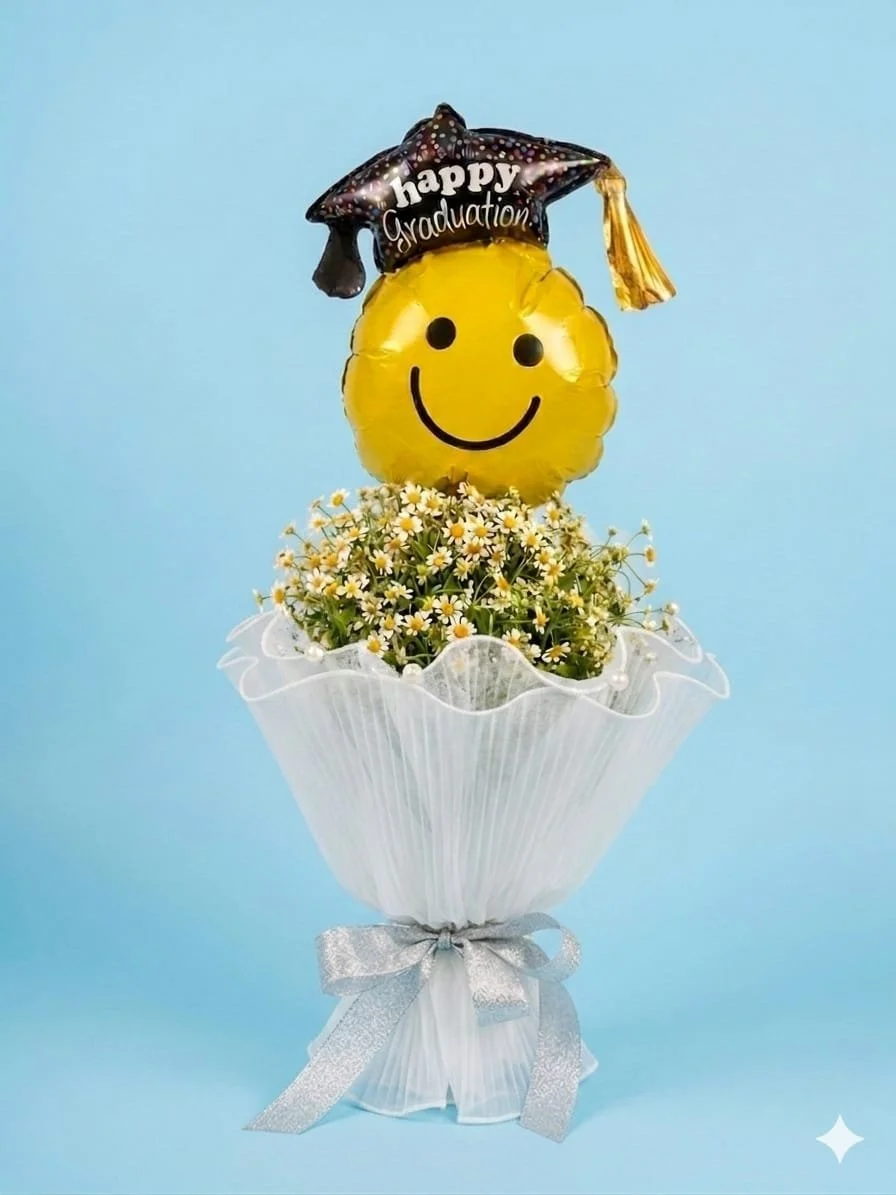 Sweet Daisy Graduation Bouquet