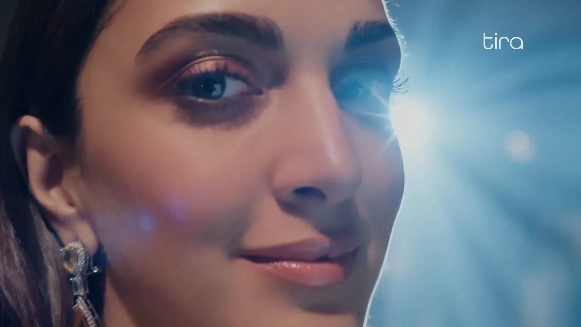 Tira - Kiara Advani