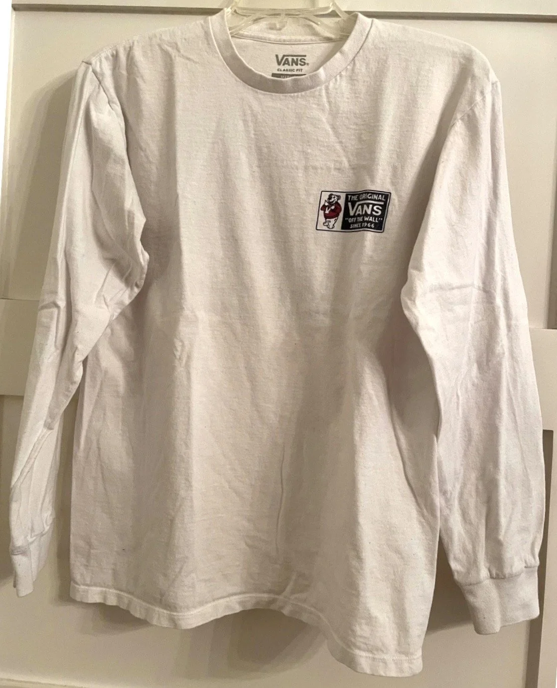VANS boy’s medium White Long Sleeve logo T-Shirt
